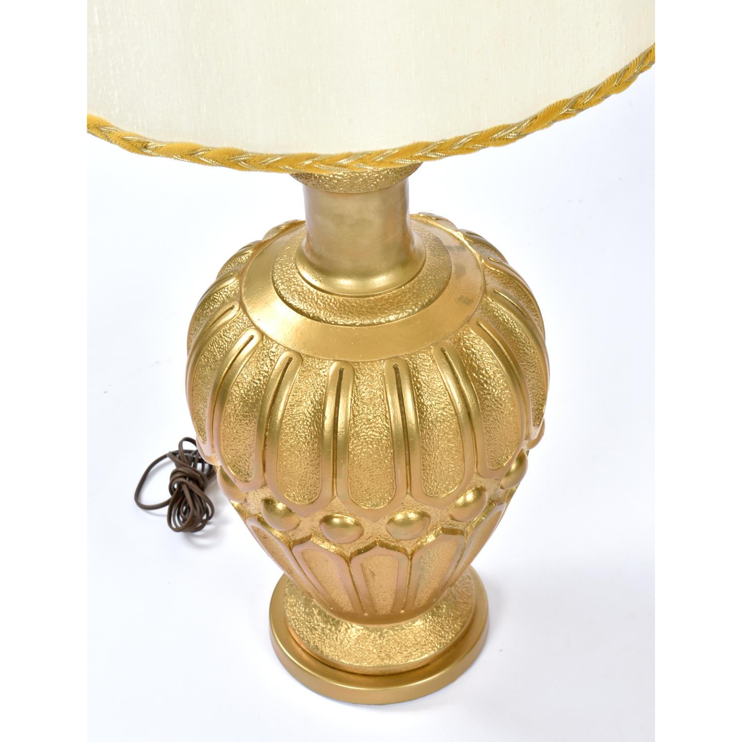 Pair of Large Mid-Century Modern Gold Colored Genie Lamps on Brass Bases For Sale 3