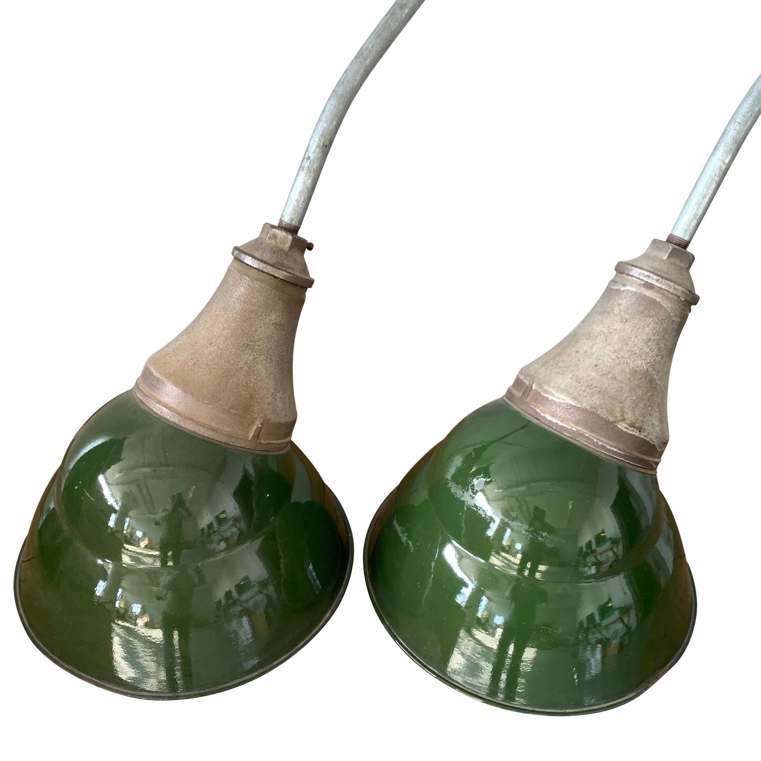Painted Pair Of Large Mid-Century Modern Industrial Wall-Sconces With Green Enamel Shade
