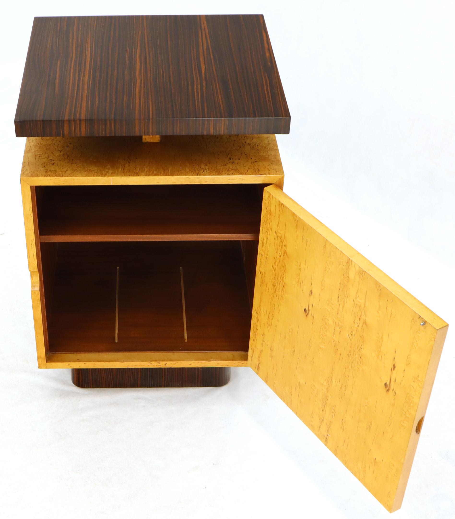 Paar große Mid-Century Modern-Beistelltische aus Rosenholz und Vogelaugenahorn im Angebot 1
