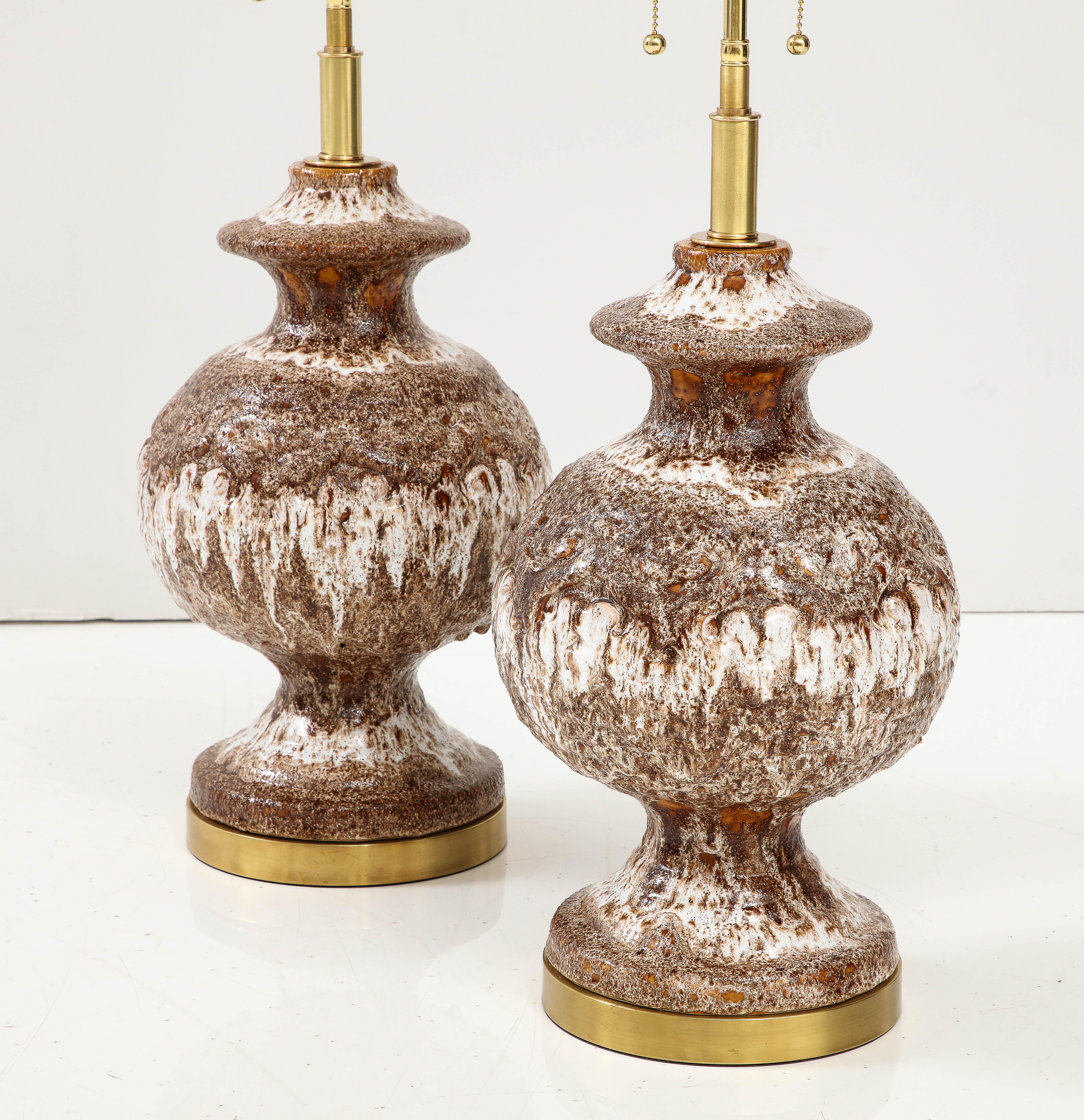 Große westdeutsche Keramiklampen aus der Mitte des Jahrhunderts, Paar im Zustand „Gut“ im Angebot in New York, NY
