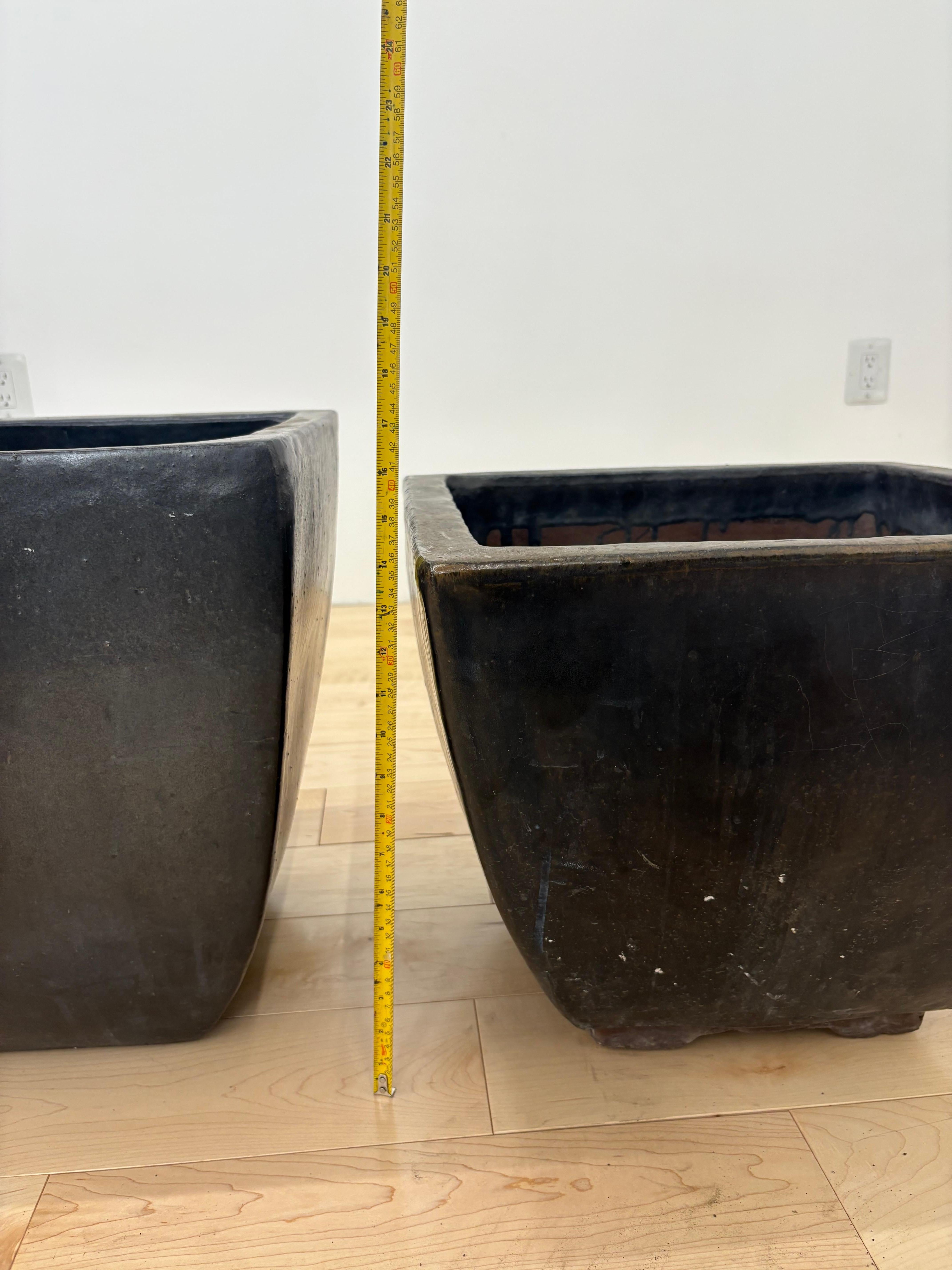 Pair of large minimalist modern cast iron planters with deep metallic glaze For Sale 4