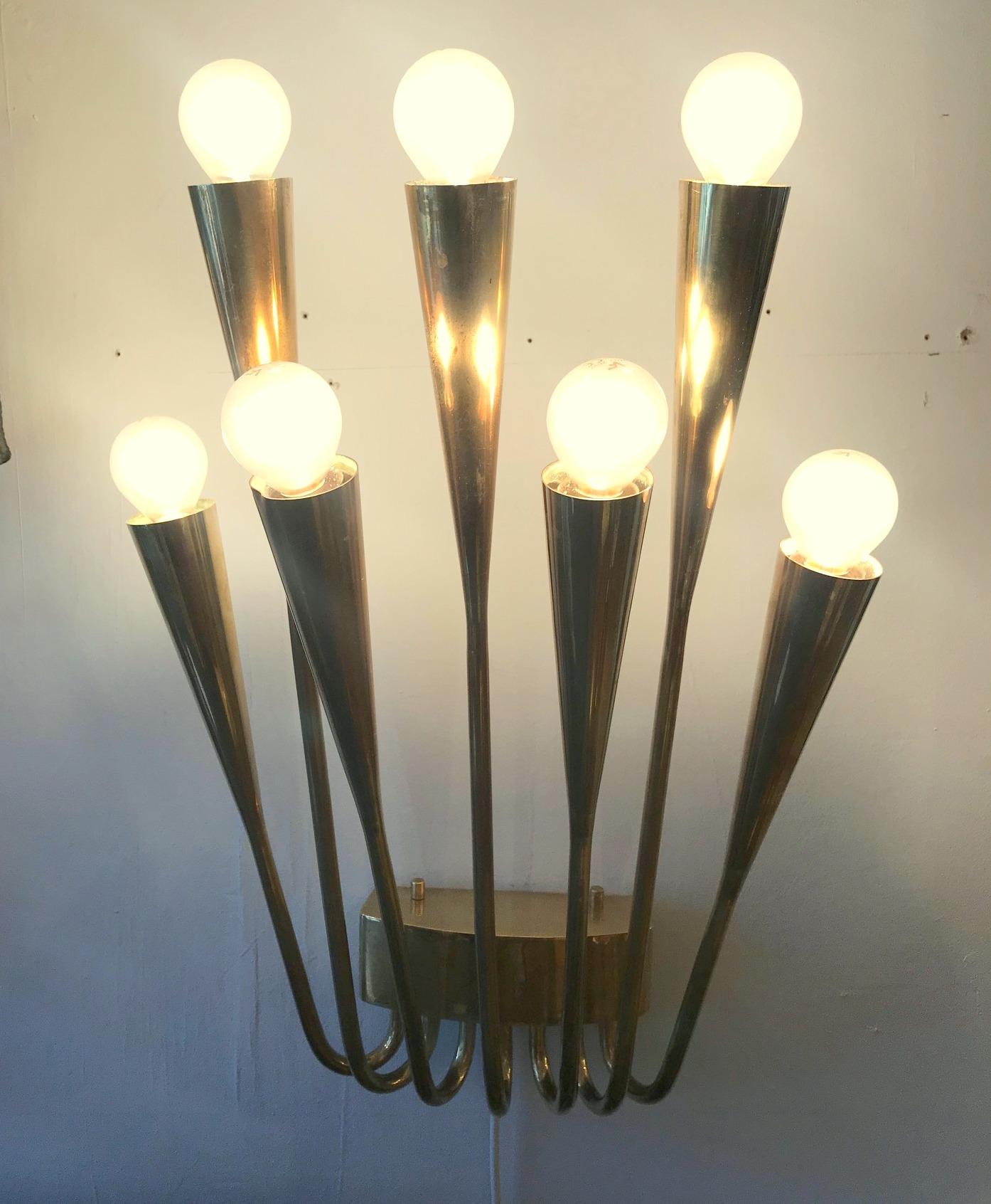 Mid-20th Century Pair of Large Modernist Brass Wall Sconces, Arredoluce Angelo Lelli
