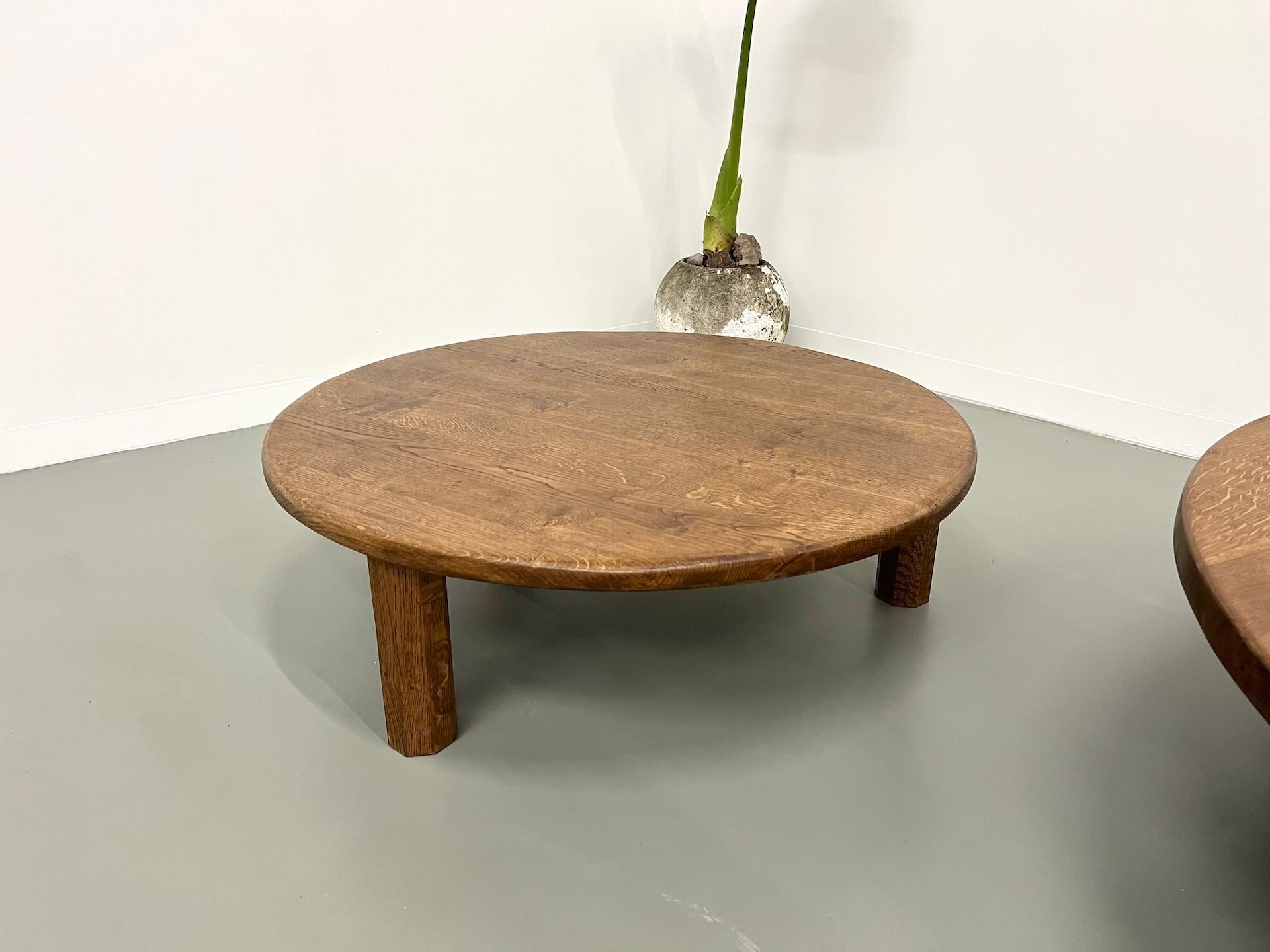 Pair of large modernist tripod french coffee tables in oak For Sale 5
