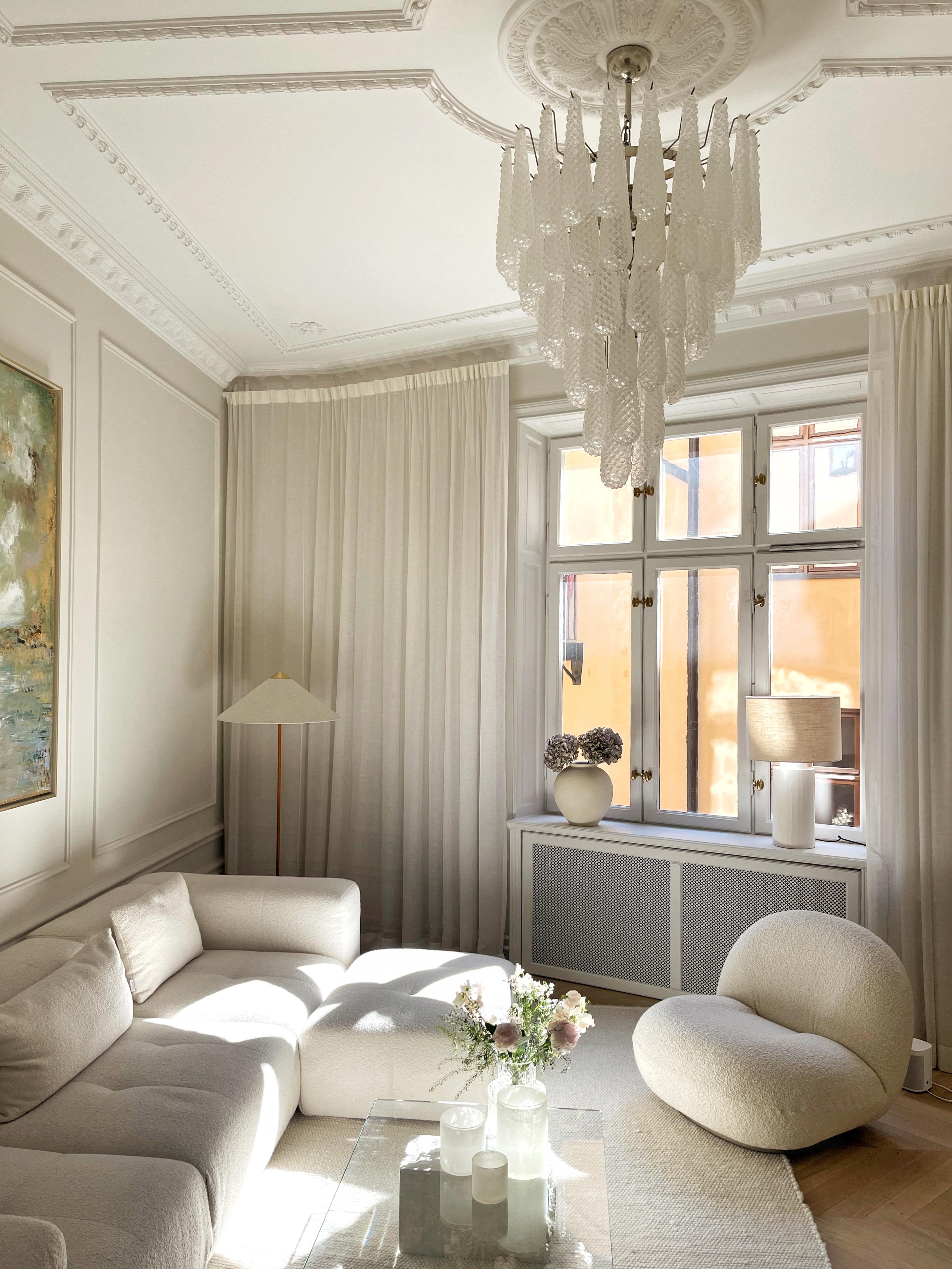 Mid-Century moderno Coppia di grandi lampadari di Murano nello stile di Venini. in vendita