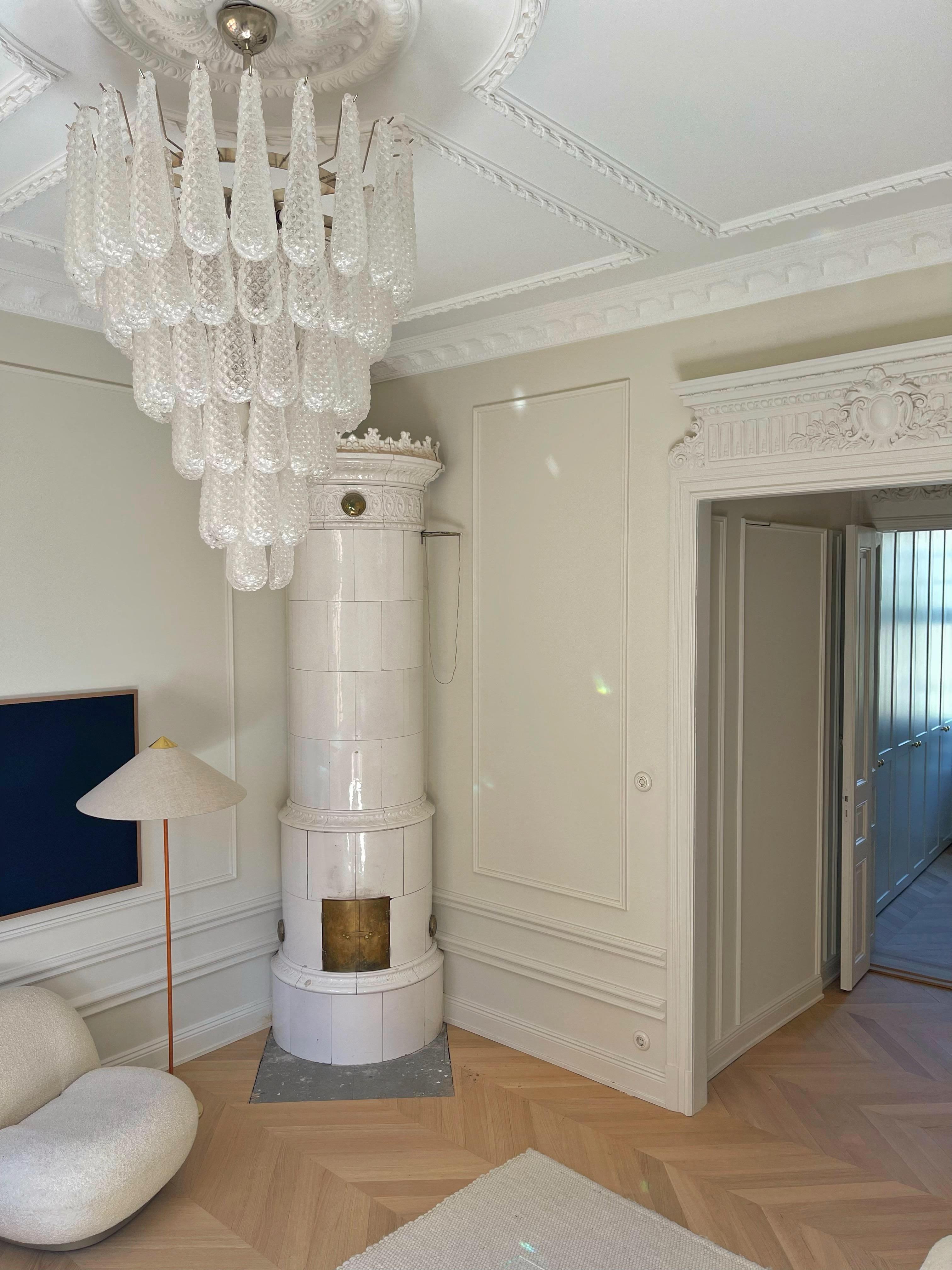 Coppia di grandi lampadari di Murano nello stile di Venini. In condizioni buone in vendita a Bromma, SE