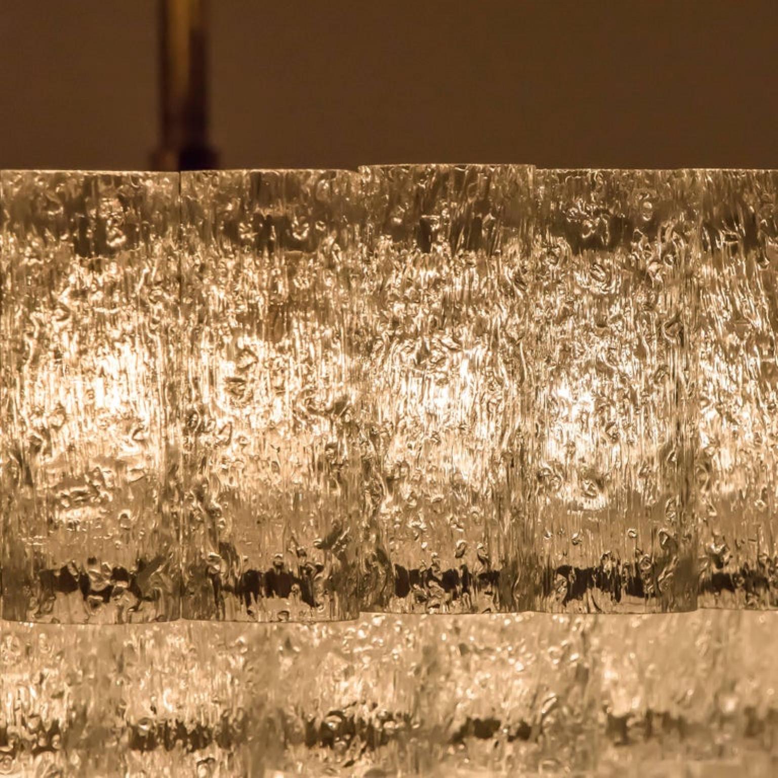 Verre de Murano Paire de grands lustres en verre de Murano par Doria, années 1960 en vente