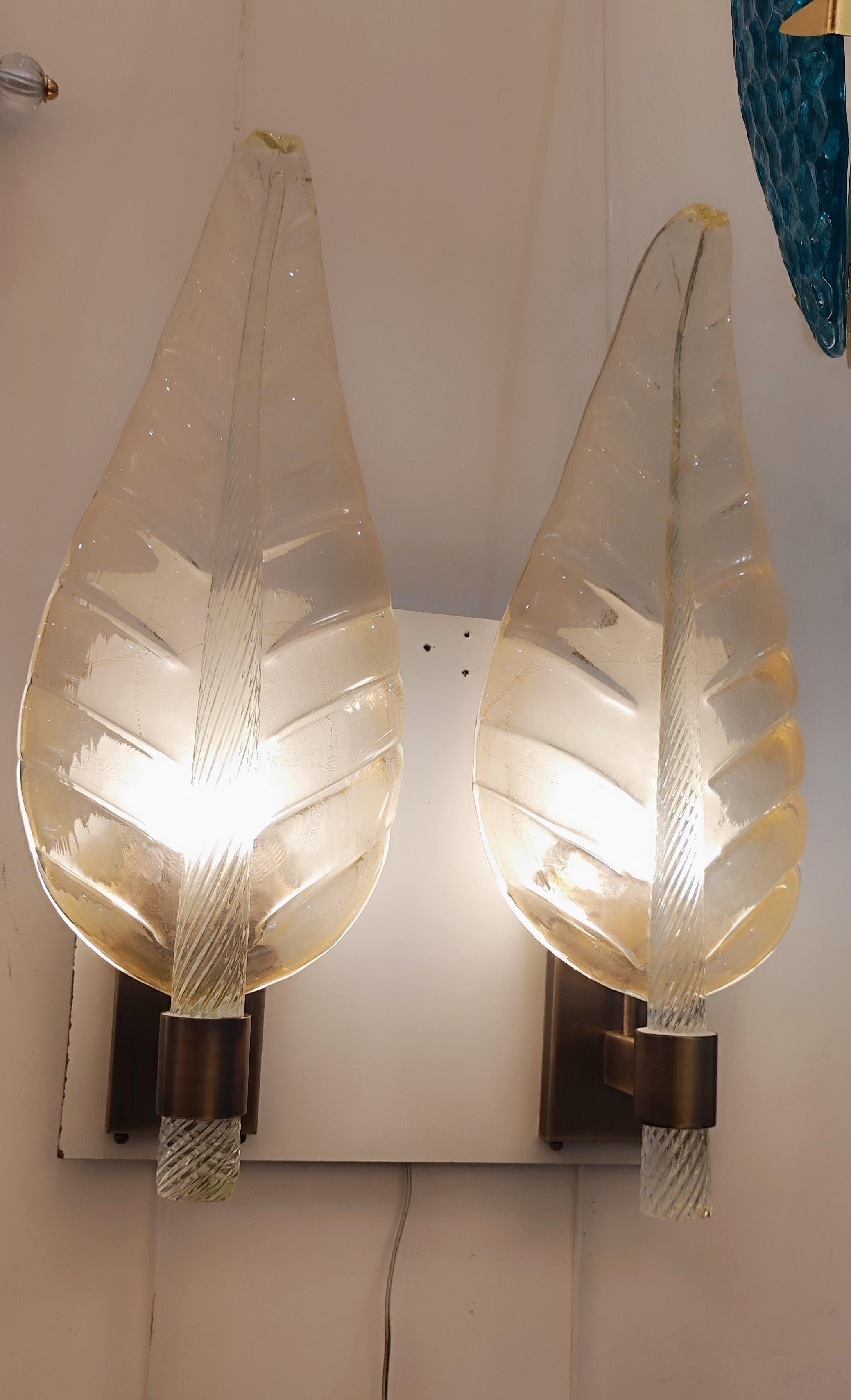 Contemporary Pair of Large Murano Glass Leaves Sconces in Barovier Style For Sale