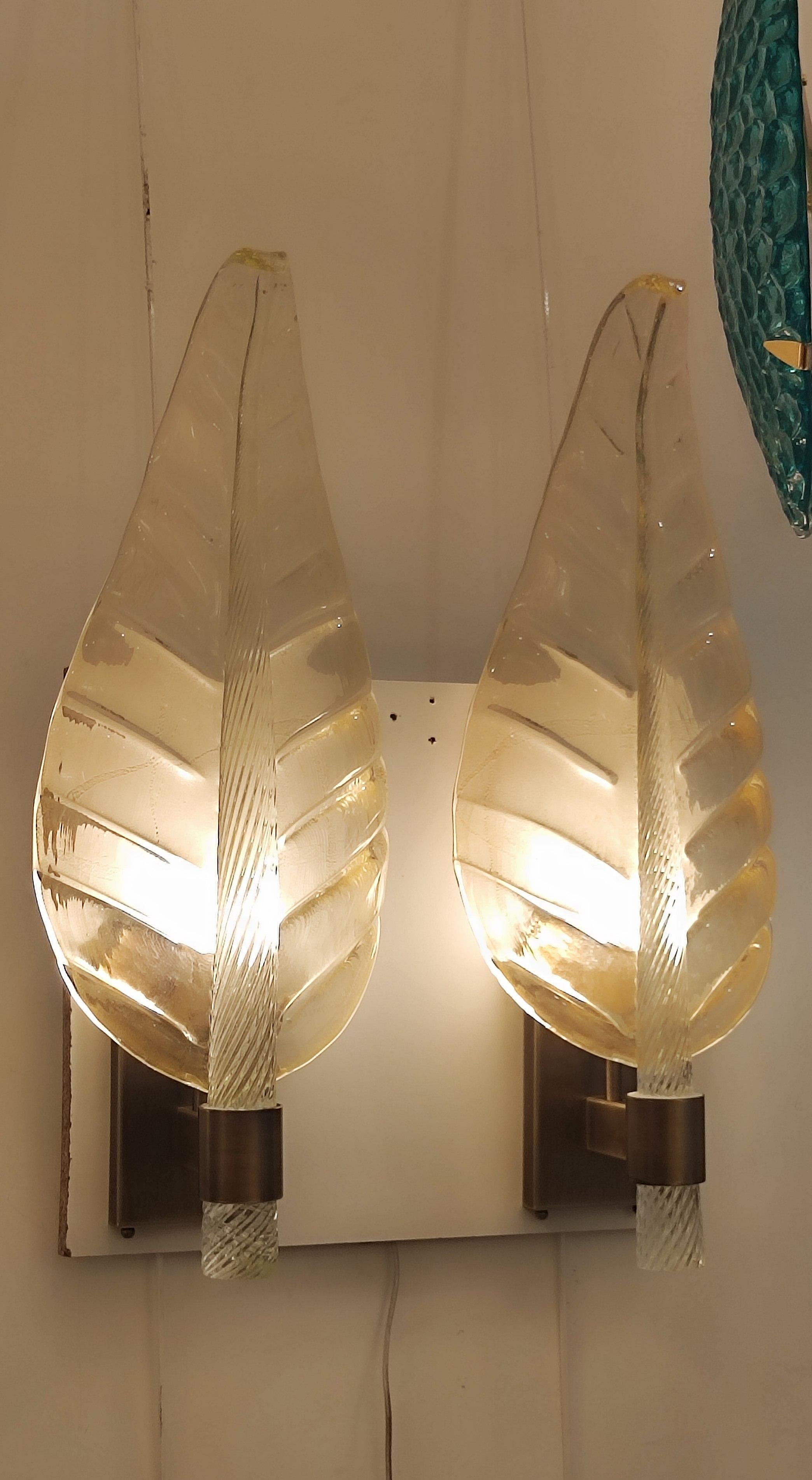 Pair of Large Murano Glass Leaves Sconces in Barovier Style For Sale 1