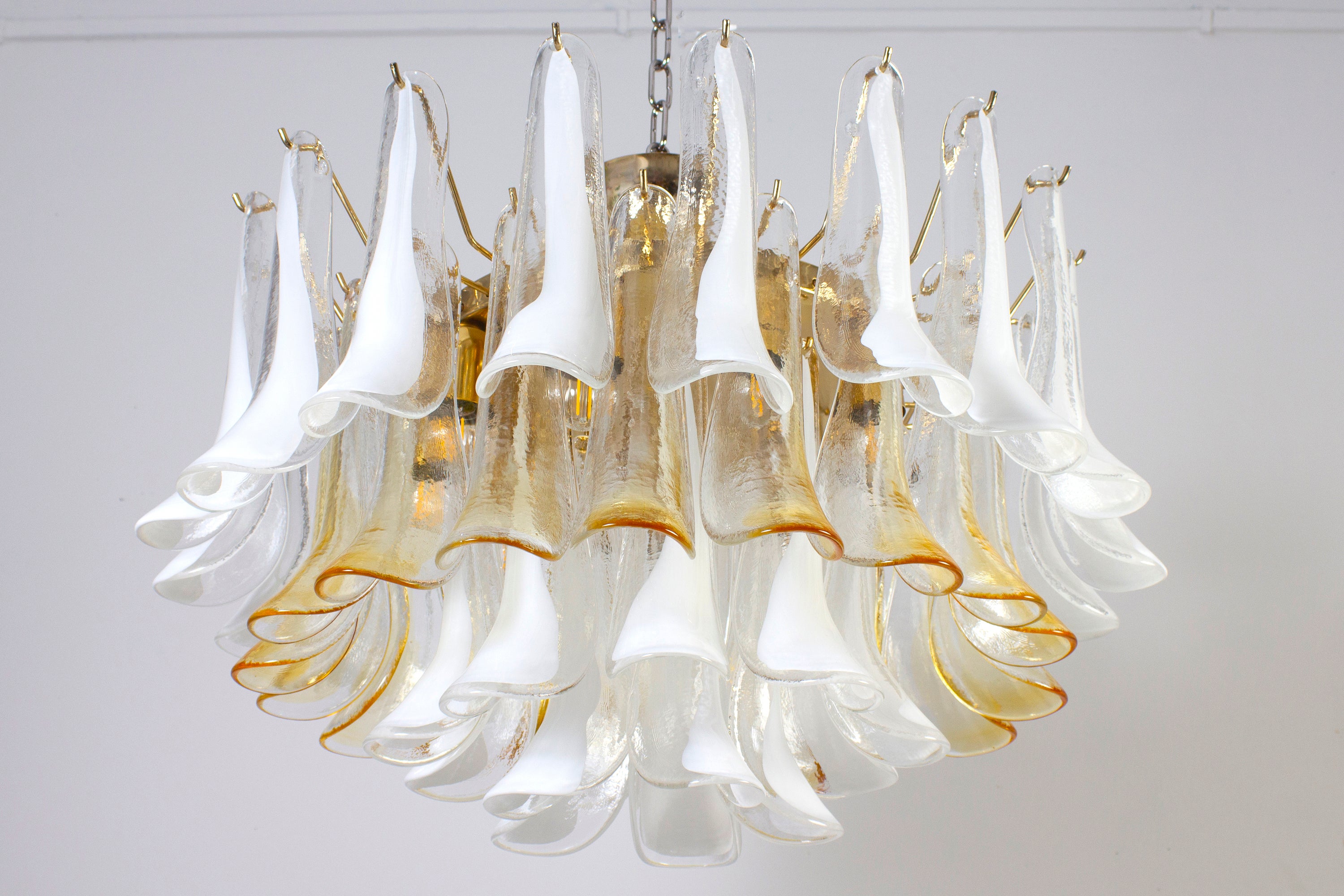 Mid-Century Modern Pair of Large Murano Glass White and Amber Tulip Chandelier Italy 1970' For Sale