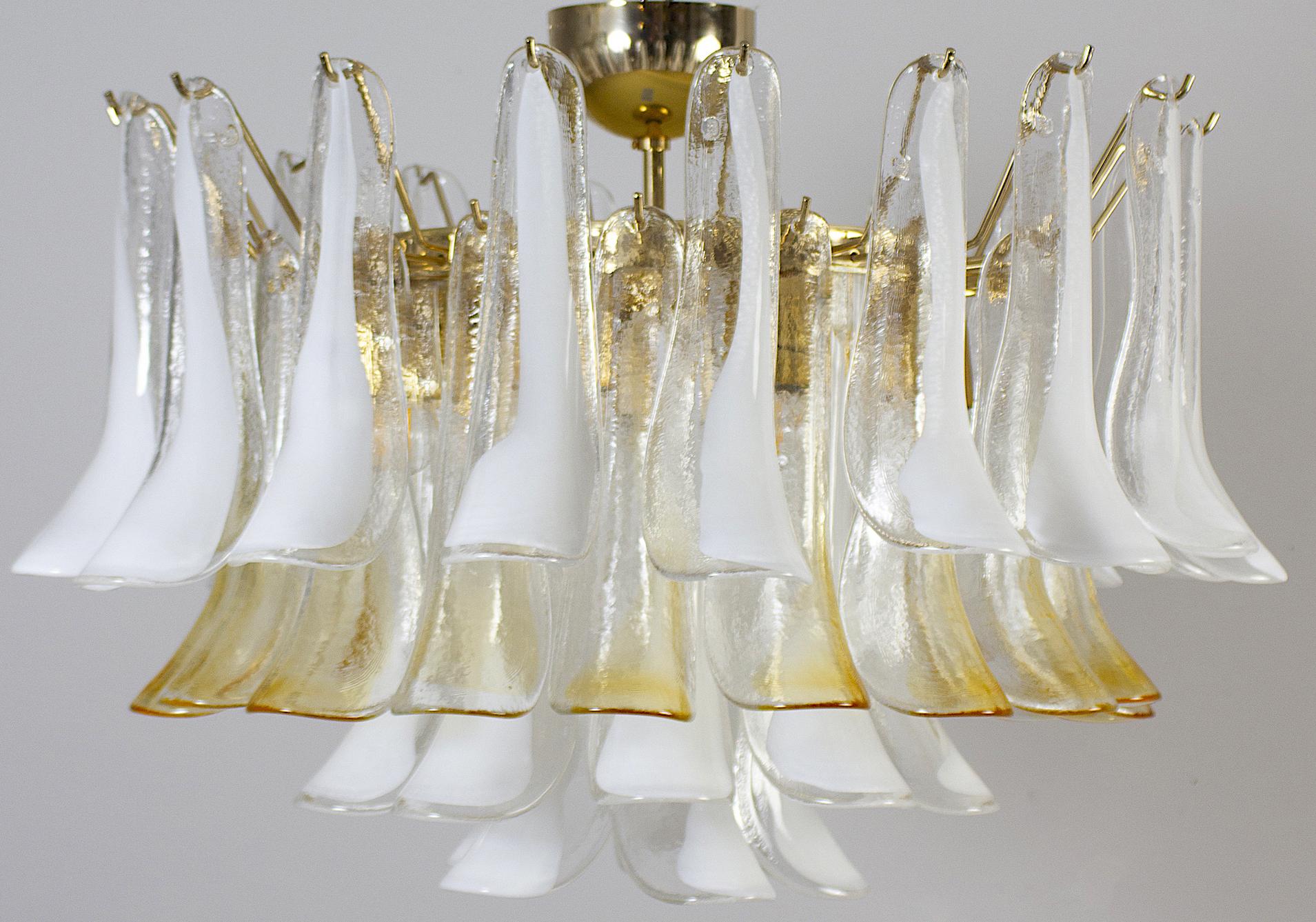Pair of Large Murano Glass White and Amber Tulip Chandelier Italy 1970' In Excellent Condition For Sale In Rome, IT