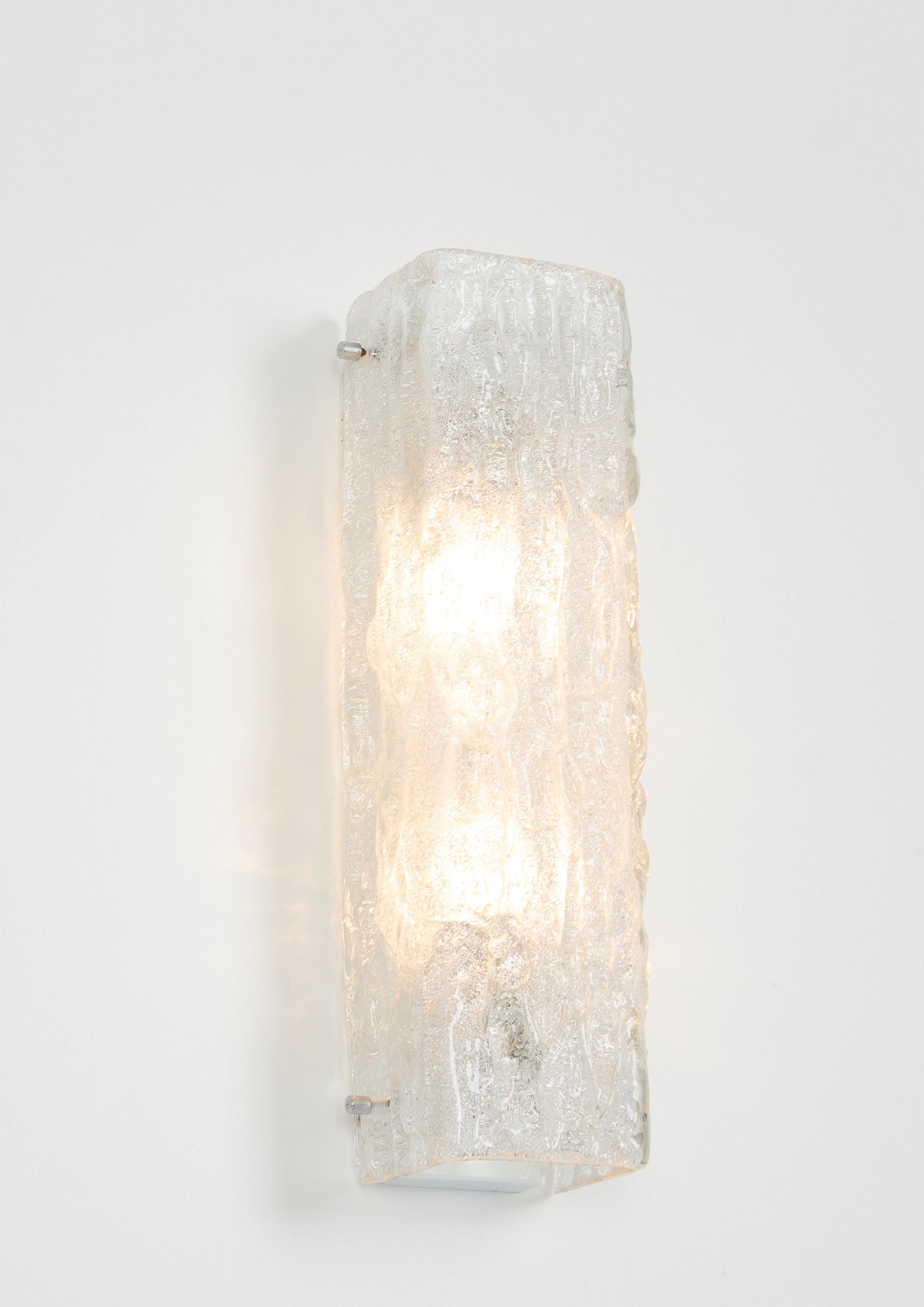 Late 20th Century Pair of Large Murano Ice Glass Vanity Sconces by Honsel, Germany, 1970s For Sale