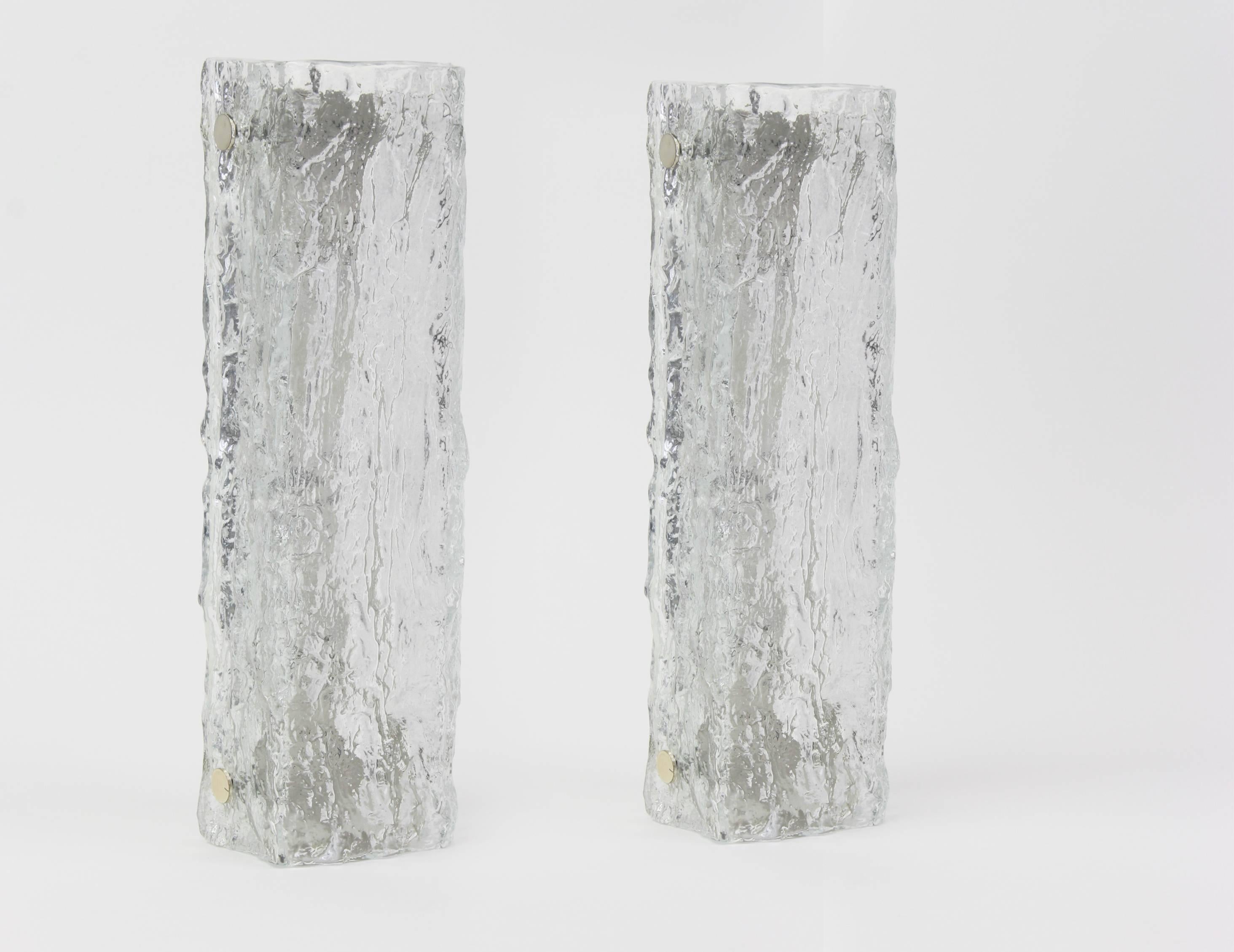 1 von 3 großen Waschtisch-Wandleuchtern aus Murano-Eisglas von Kaiser, Deutschland, 1970er Jahre (Moderne der Mitte des Jahrhunderts) im Angebot