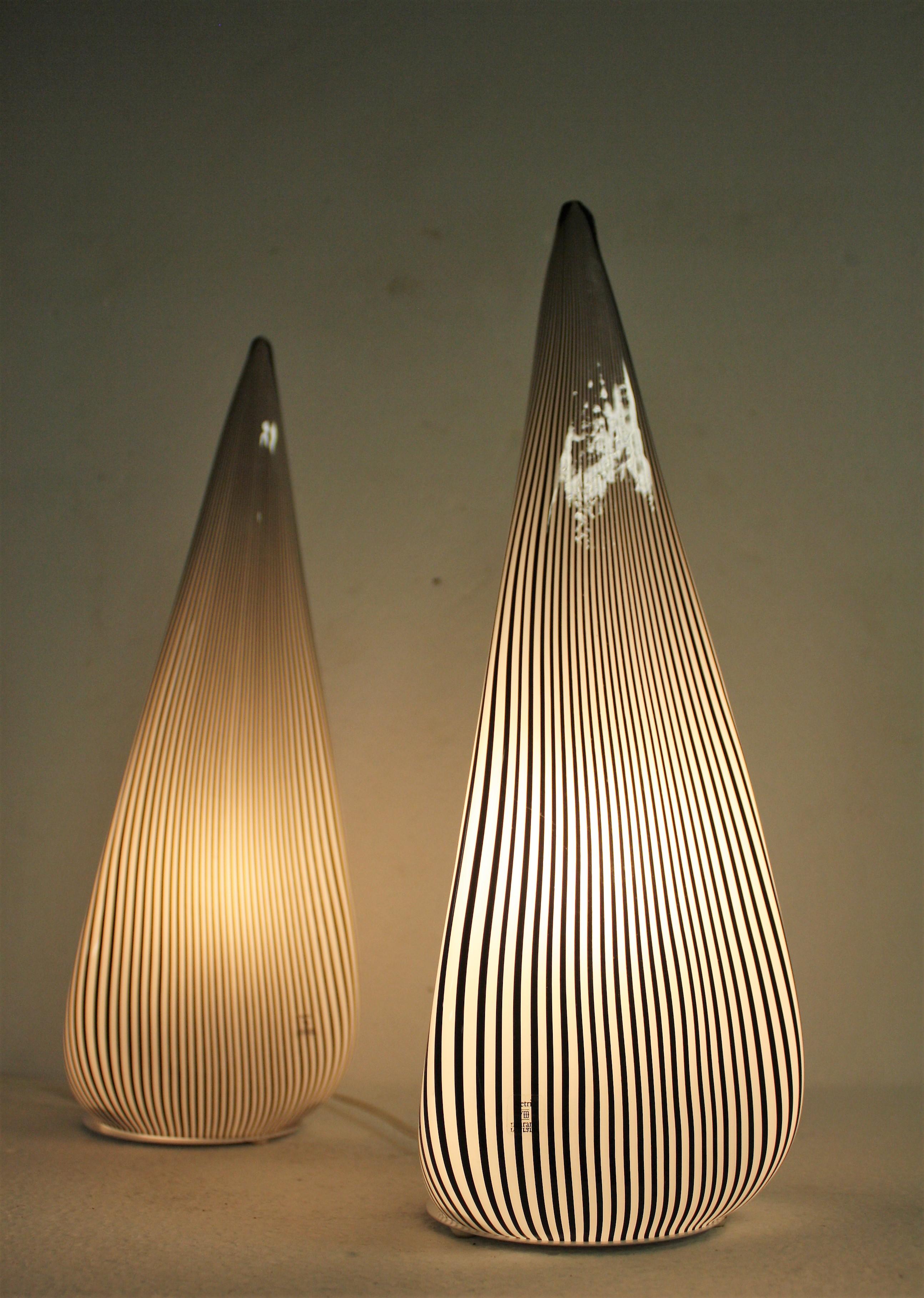 Late 20th Century Pair of Large Murano Pyramid Lamps by Vetri, 1970s