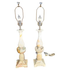 Groer Onyx im neoklassischen Stil, Paar  Tischlampen