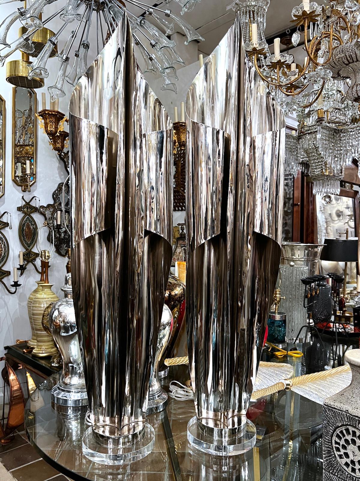 Pair of Large Nickel Plated Sculptural Lamps In Good Condition For Sale In New York, NY