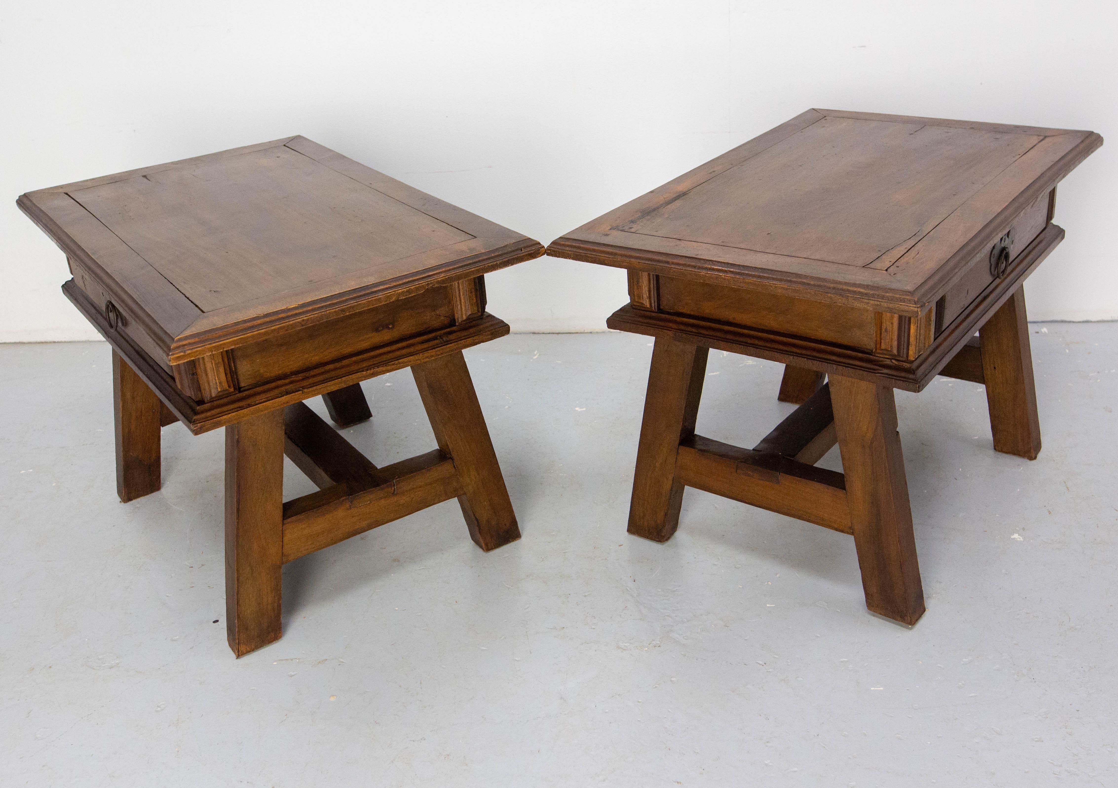 Brasiliano Coppia di grandi comodini armadietti da letto in legno esotico, Brasile, circa 1960 in vendita