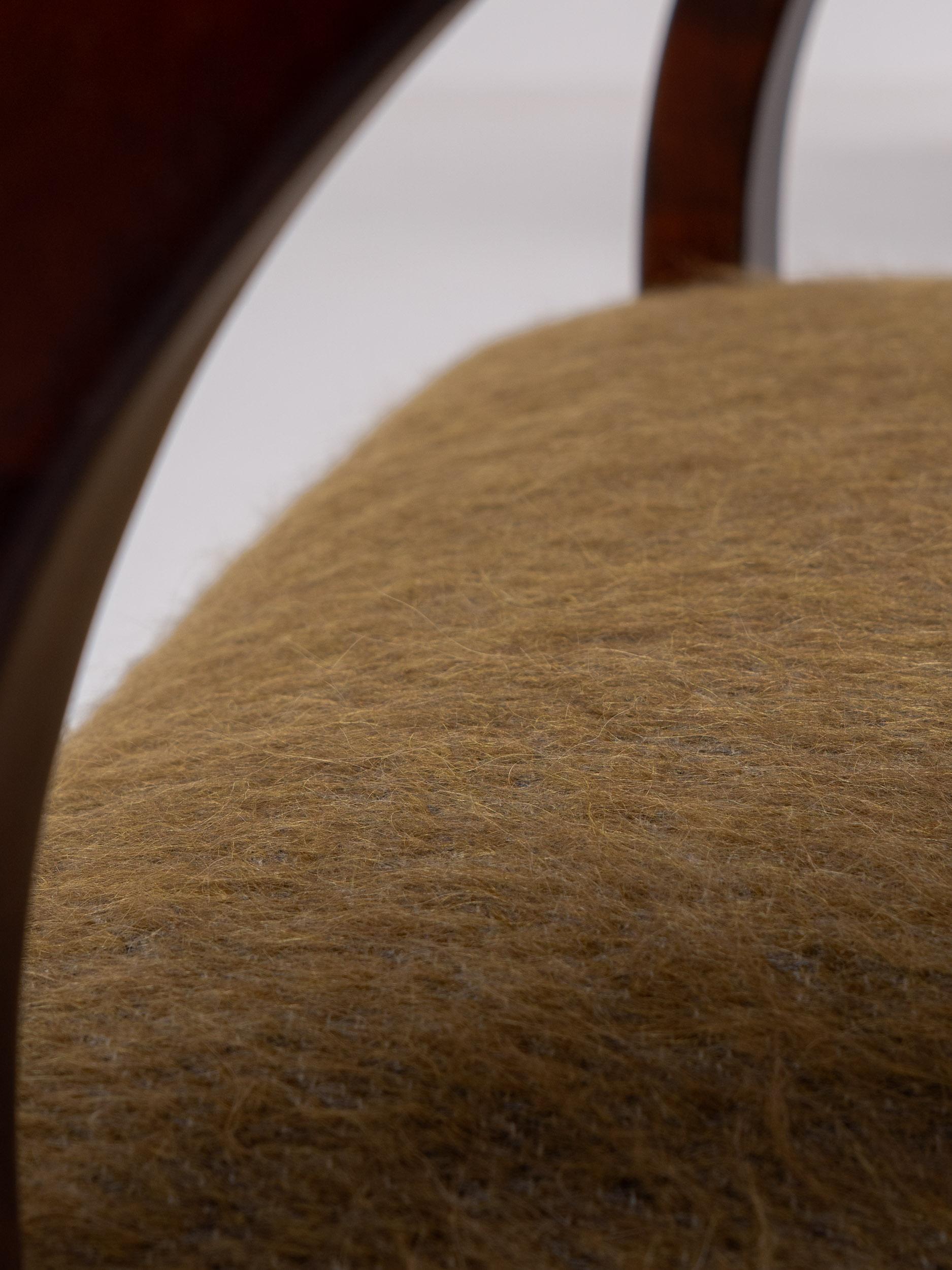 Coppia di grandi poltrone Art Déco in Oak in misto alpaca e mohair, Francia anni '40 4