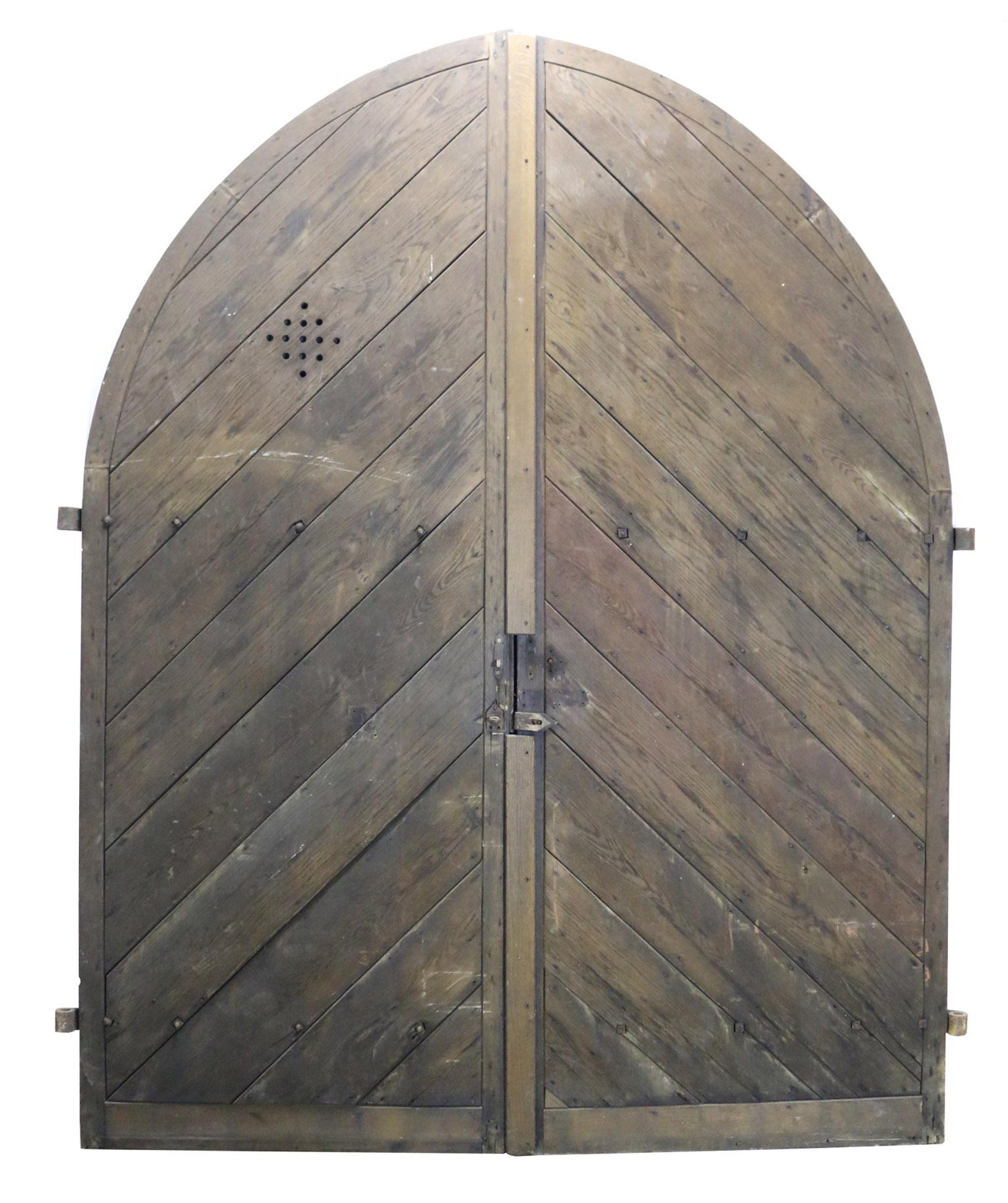 Pair of Large Oak Medieval Style Doors In Good Condition For Sale In Wormelow, Herefordshire