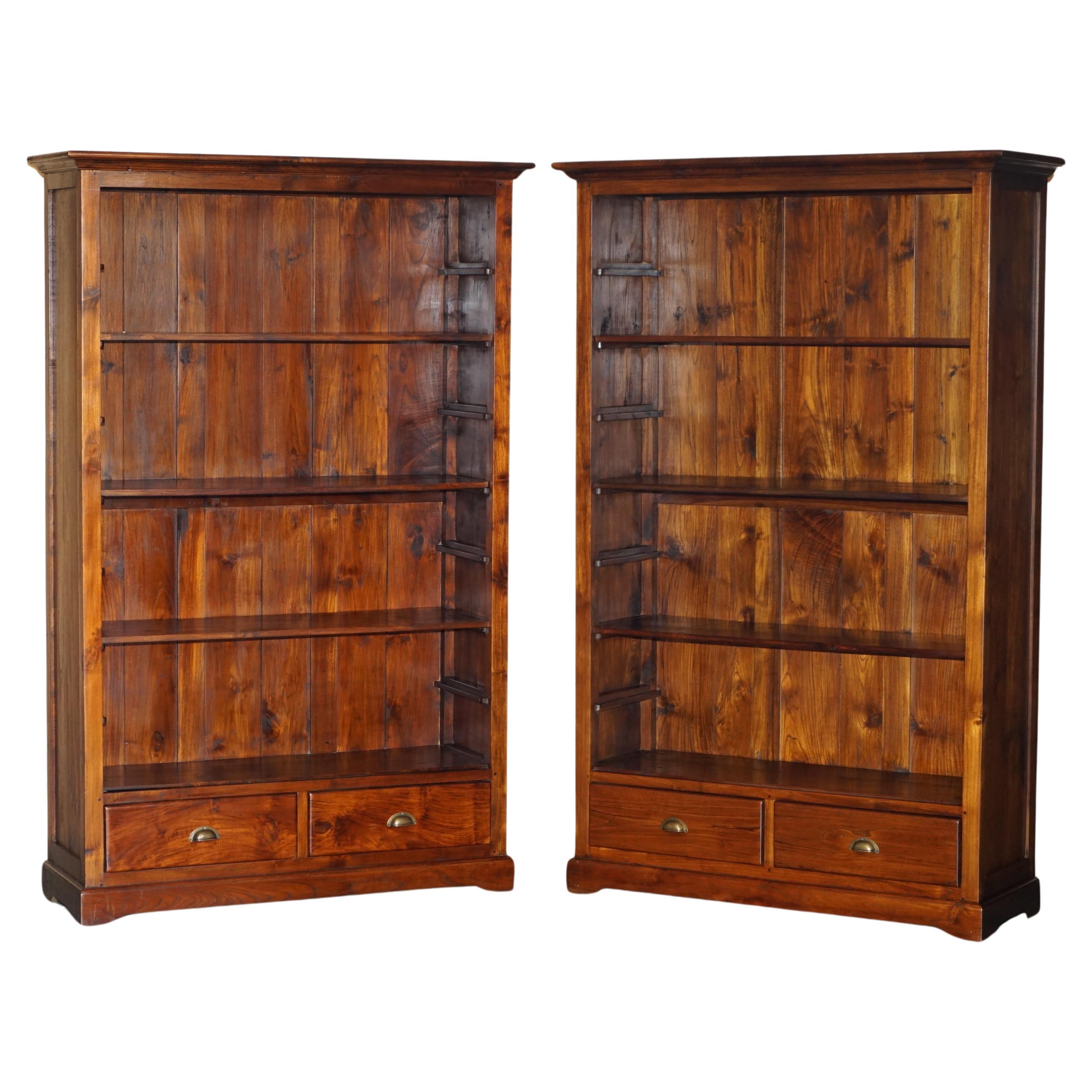 PAIR OF LARGE OPEN LIBRARY STAiNED OAK BOOKCASES HEIGHT ADJUSTABLE SHELVES For Sale