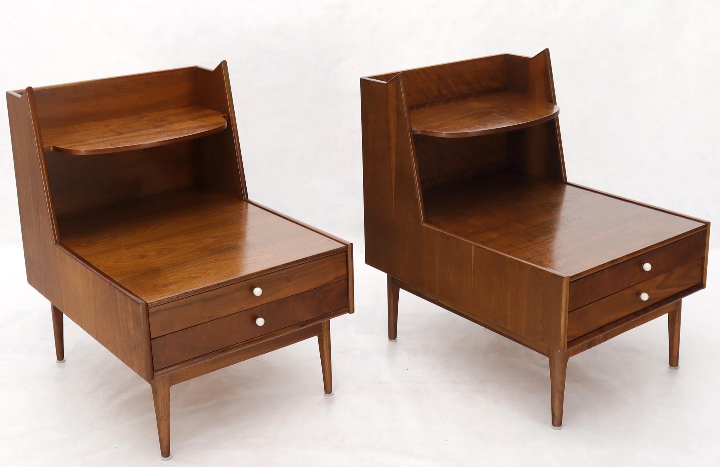 Pair of Large Oversize Two-Drawer Walnut Step End Side Tables by Drexel In Good Condition In Rockaway, NJ