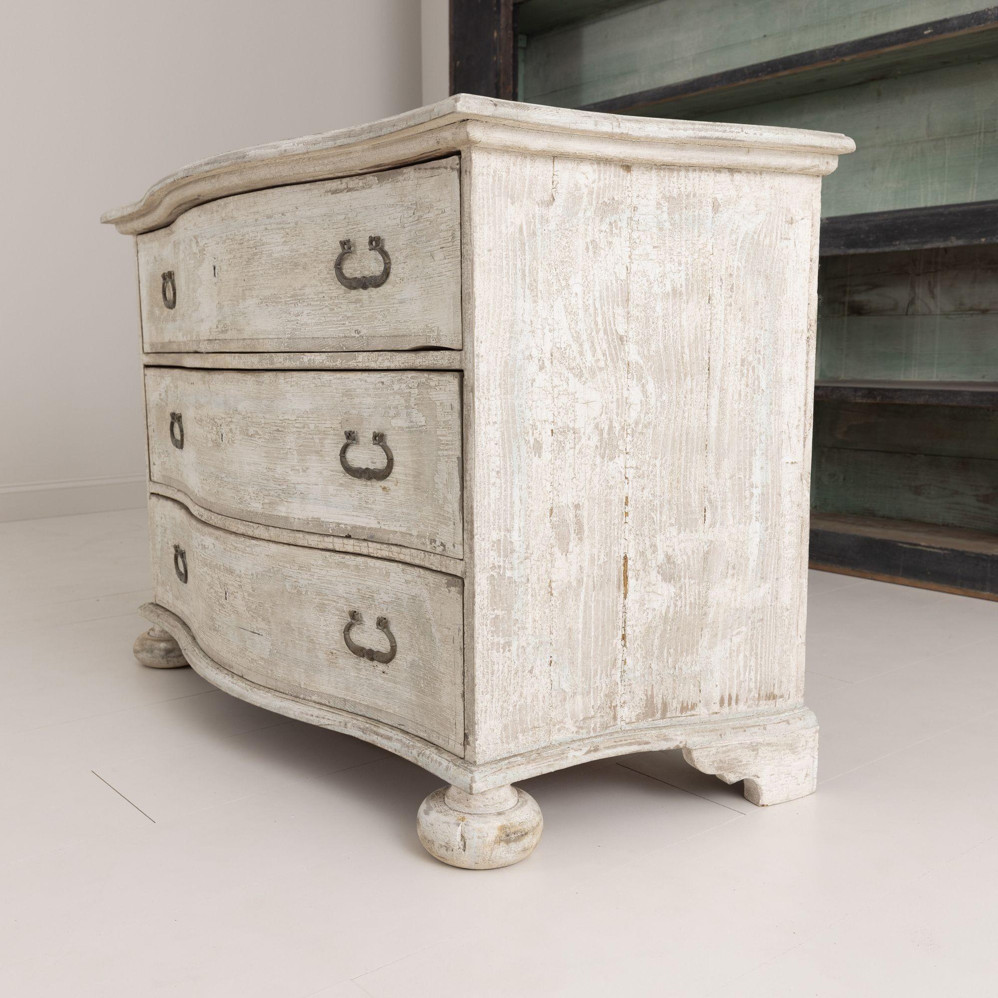 Pair of Large Painted Italian Baroque Style Bedside Commodes 7