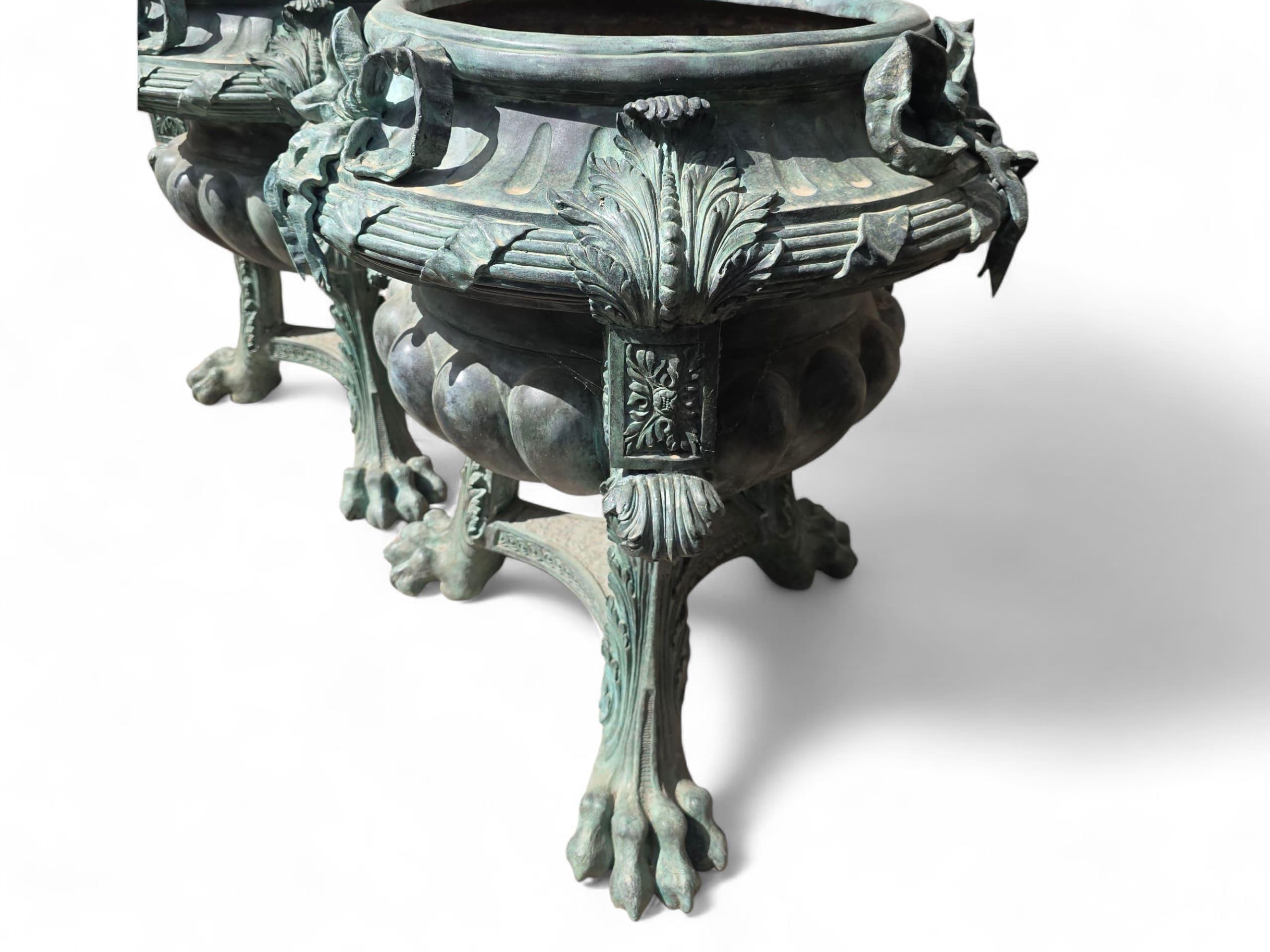 Pair of Large Patinated Bronze Planters with Floral Motifs, 1980s For Sale 8