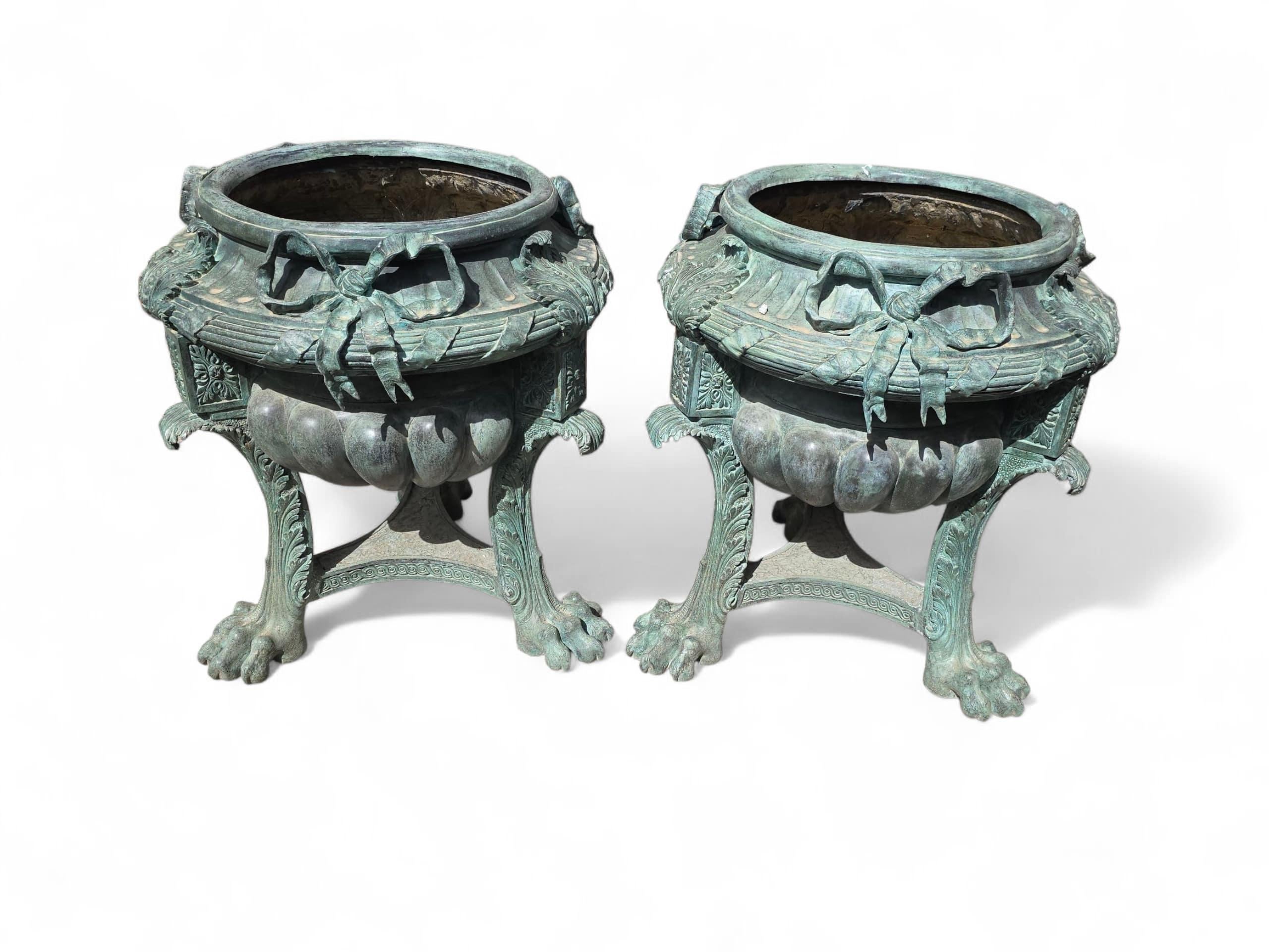Late 20th Century Pair of Large Patinated Bronze Planters with Floral Motifs, 1980s For Sale