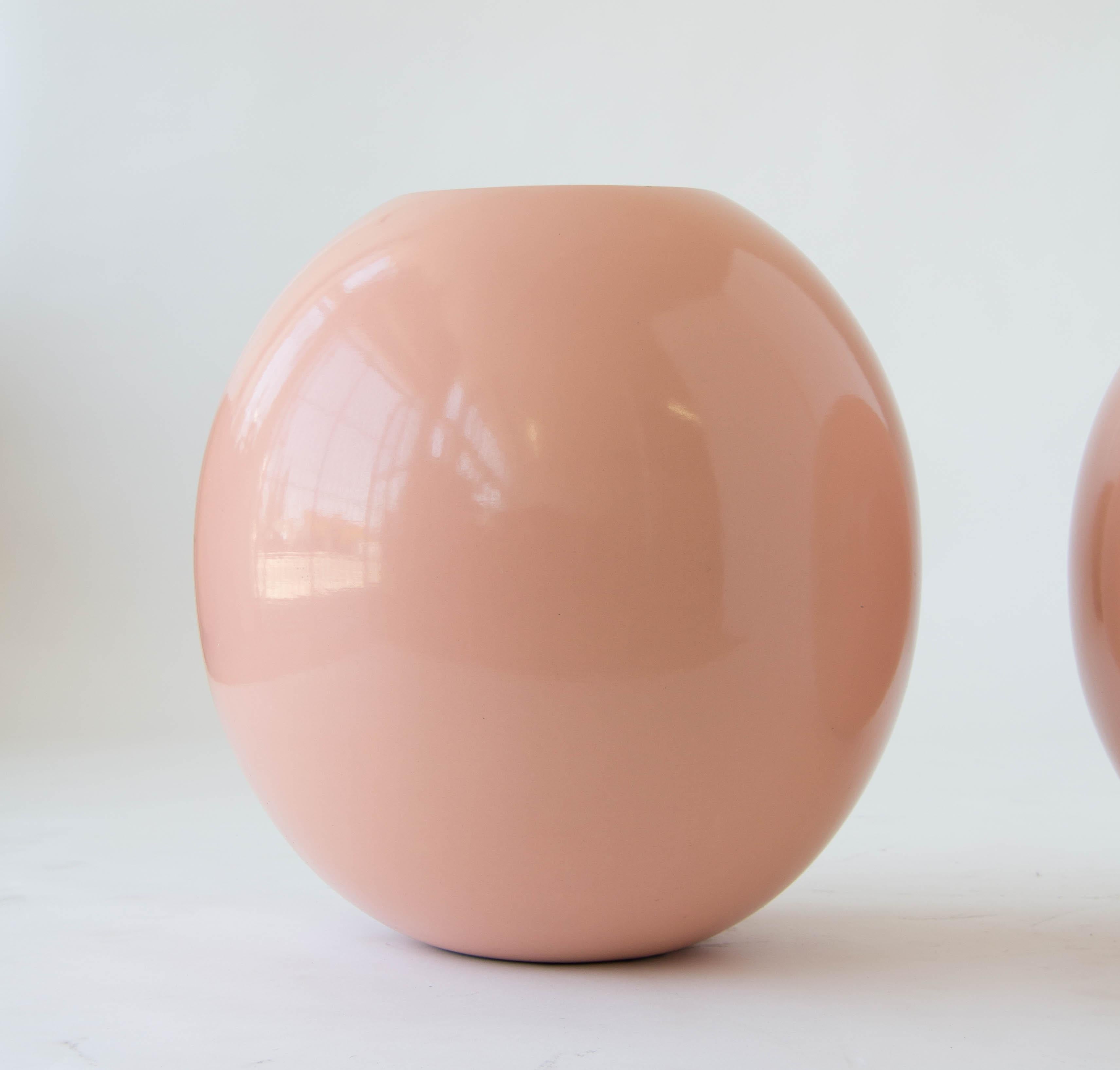 Pair of Large Pink Vase Planters by Marilyn Kay Austin for Architectural Pottery In Excellent Condition In Los Angeles, CA