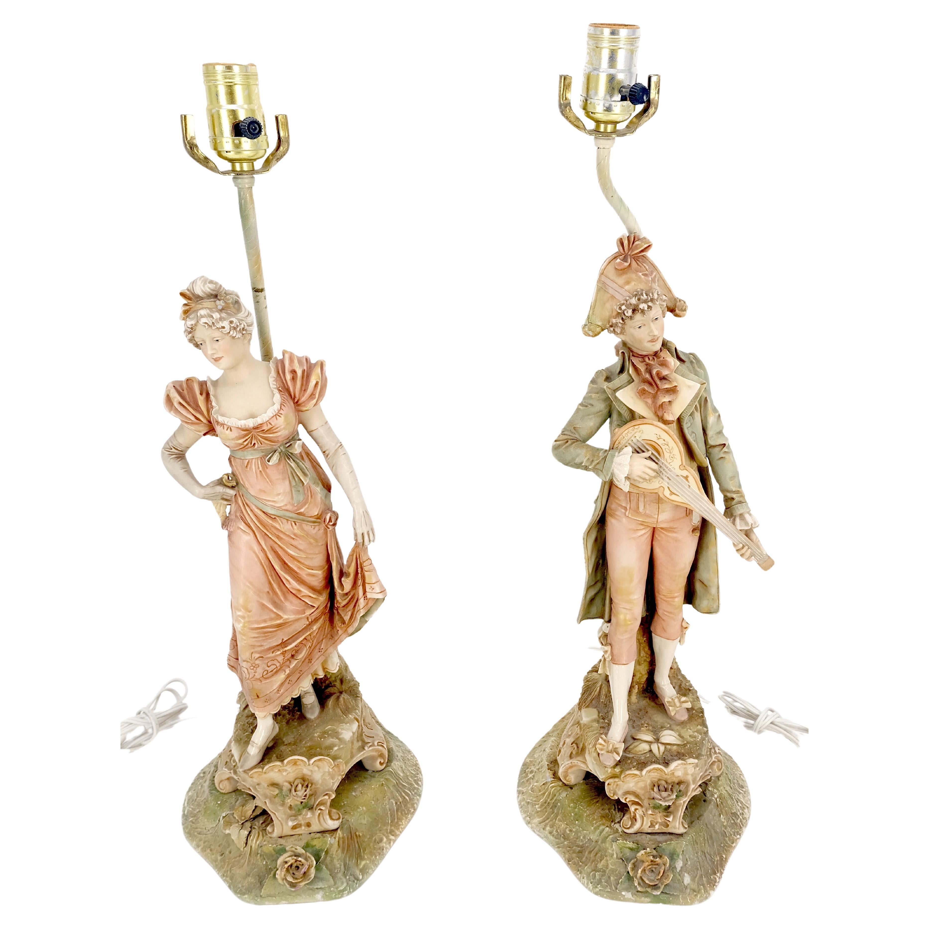 Bohémien Coppia di grandi lampade da tavolo in porcellana e ceramica danzante molto belle MINT! in vendita