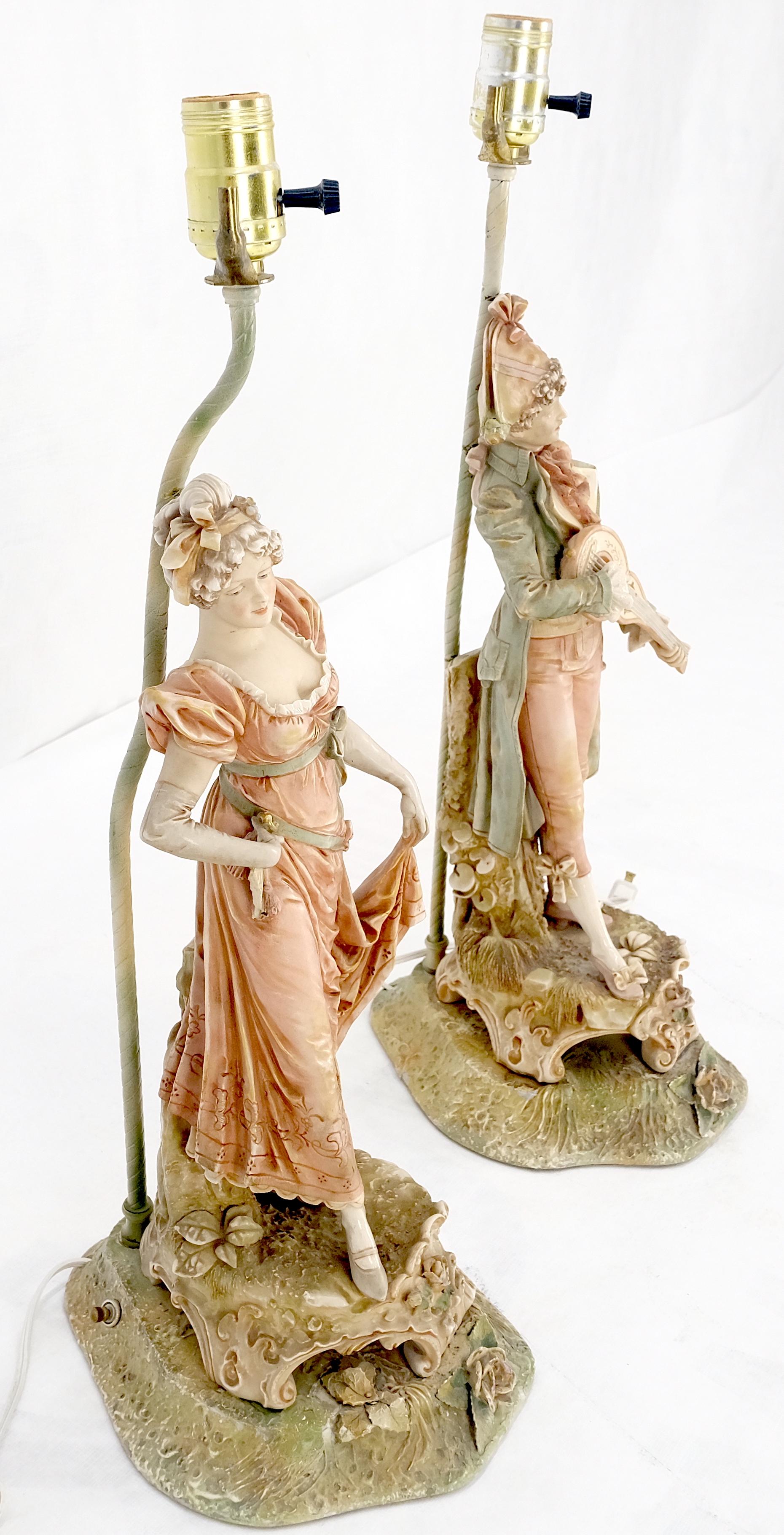 XX secolo Coppia di grandi lampade da tavolo in porcellana e ceramica danzante molto belle MINT! in vendita