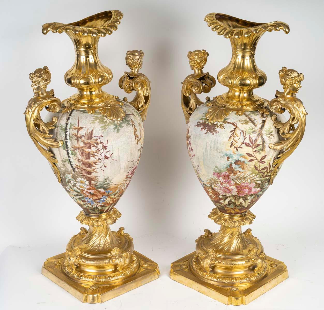 Pair of large porcelain vases, gilded metal mount, 19th century, Napoleon III period.

Pair of painted porcelain vases from Royal Bonn, Germany, gilt metal mount, 19th century, Napoleon III period.
H: 72cm. W: 42cm, D: 27,5cm
