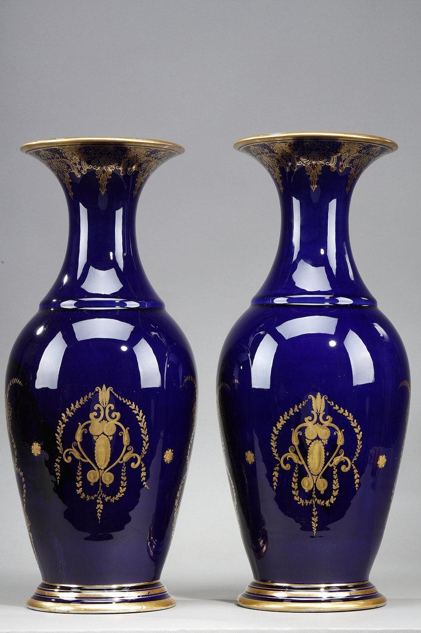 French Pair of large porcelain vases with 
