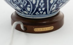 PAIR OF LARGE RALPH LAUREN EX DISPLAY BLUE & WHITE CERAMiC TABLE LAMPS (1/2)