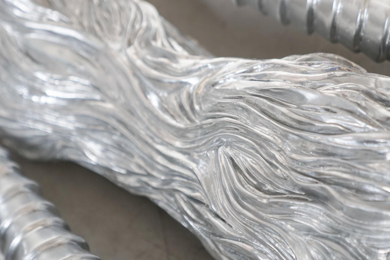 Paire de grandes sculptures Art Déco en résine, récupérées sur un bateau de croisière des années 90 en vente 13