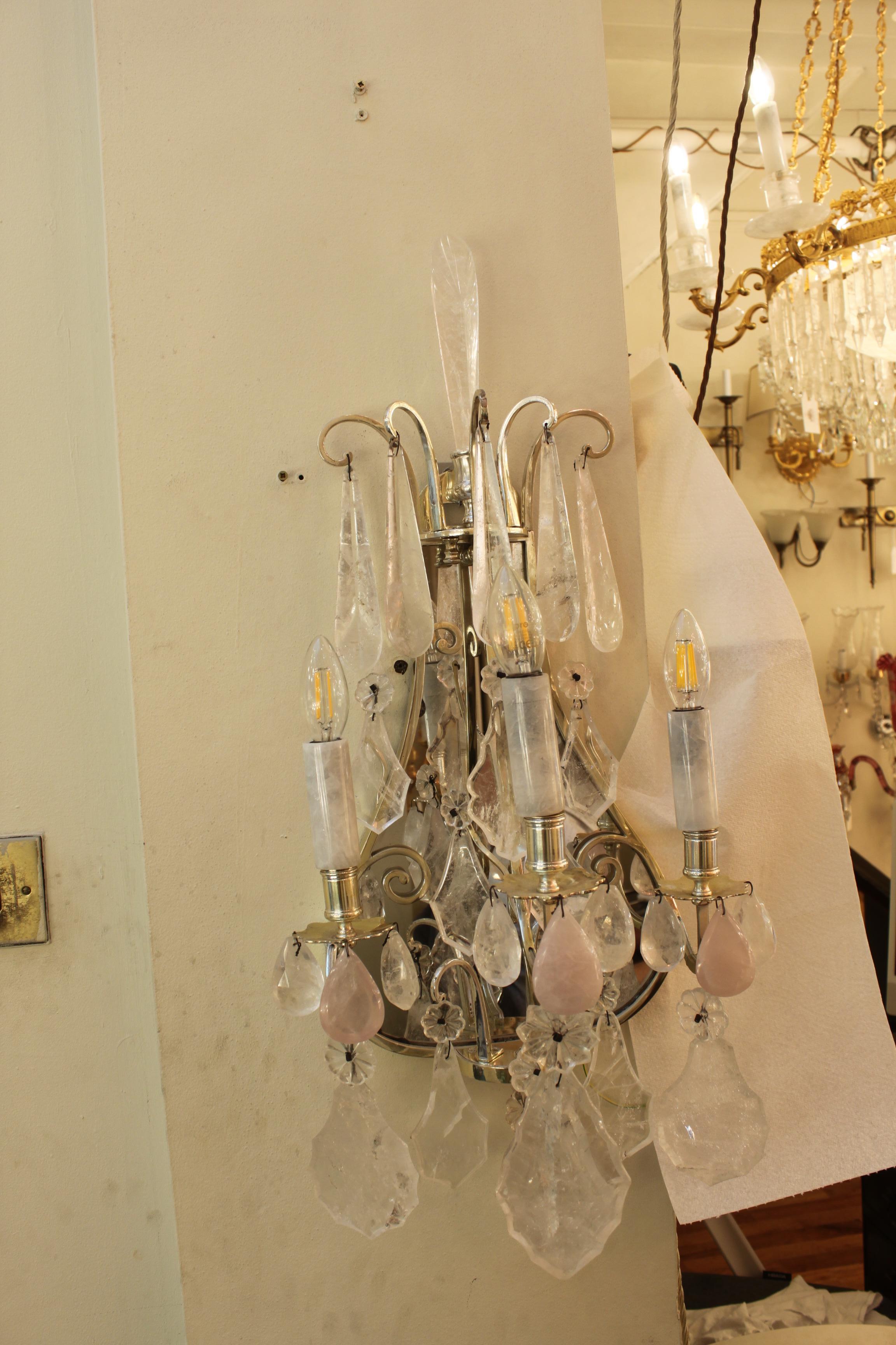 Pair of large rock crystal and pink quartz mirror backed wall lights In Excellent Condition For Sale In London, GB