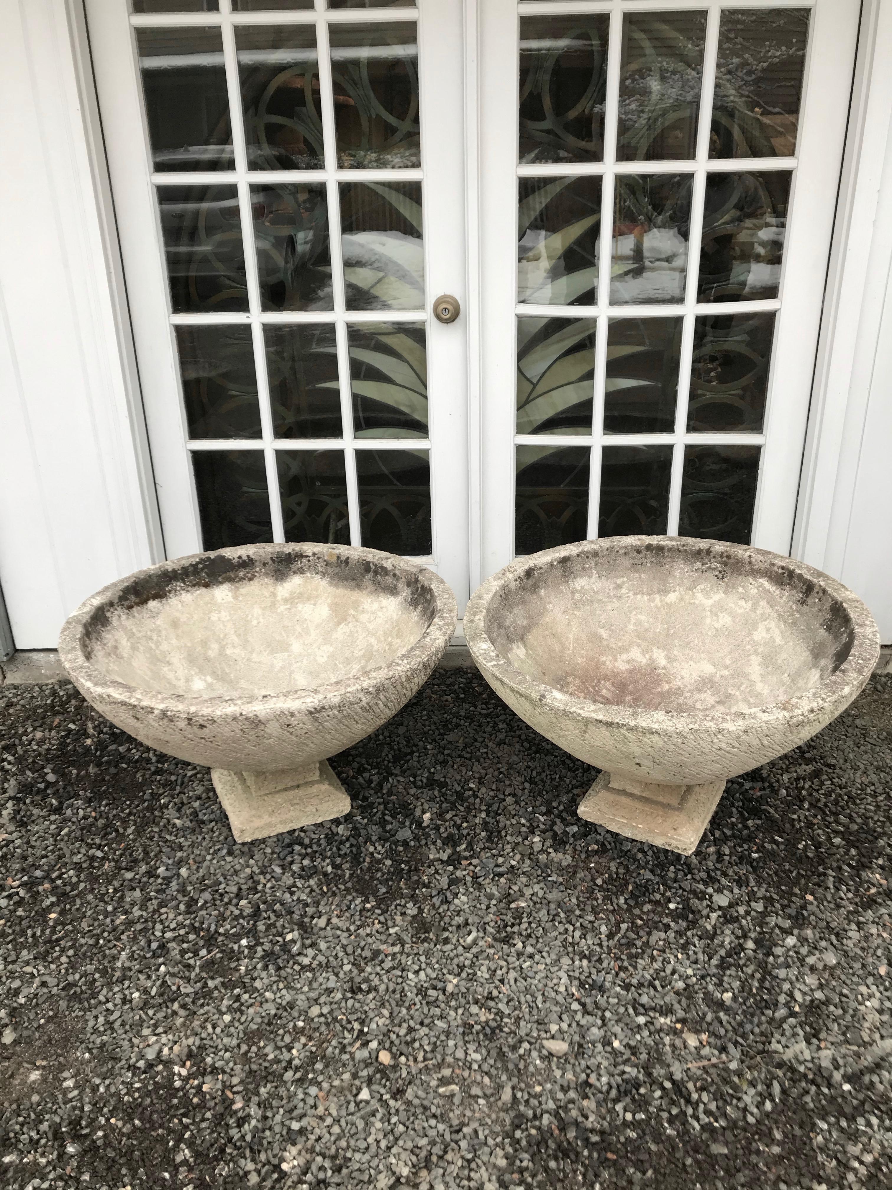 Pair of Large Round French Cast Stone Bowl Planters on Integral Feet #1 In Good Condition In Woodbury, CT