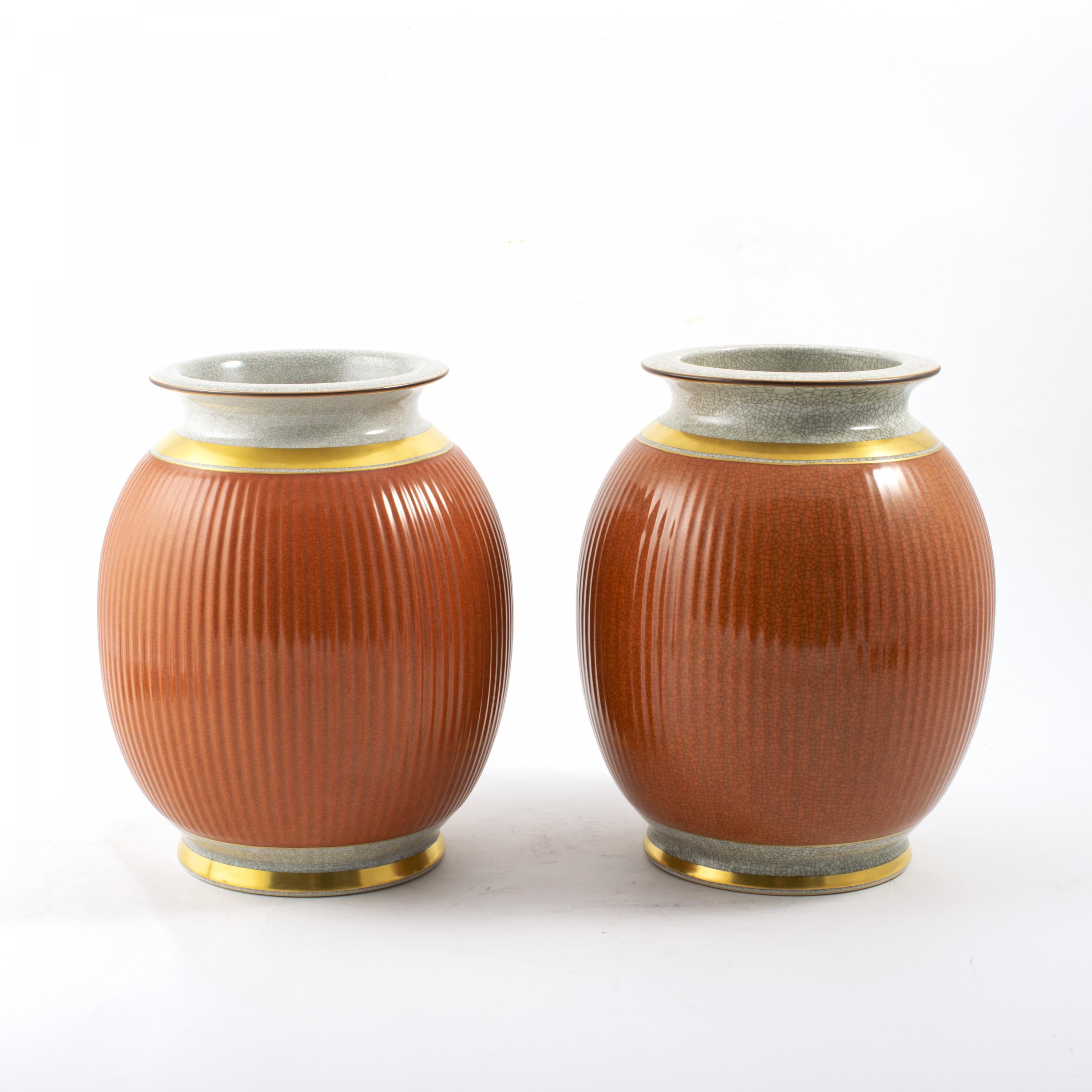 Pair of Large Royal Cph. Lidded Crakle Glaze Vases with Squirrel Decoration In Good Condition In Kastrup, DK