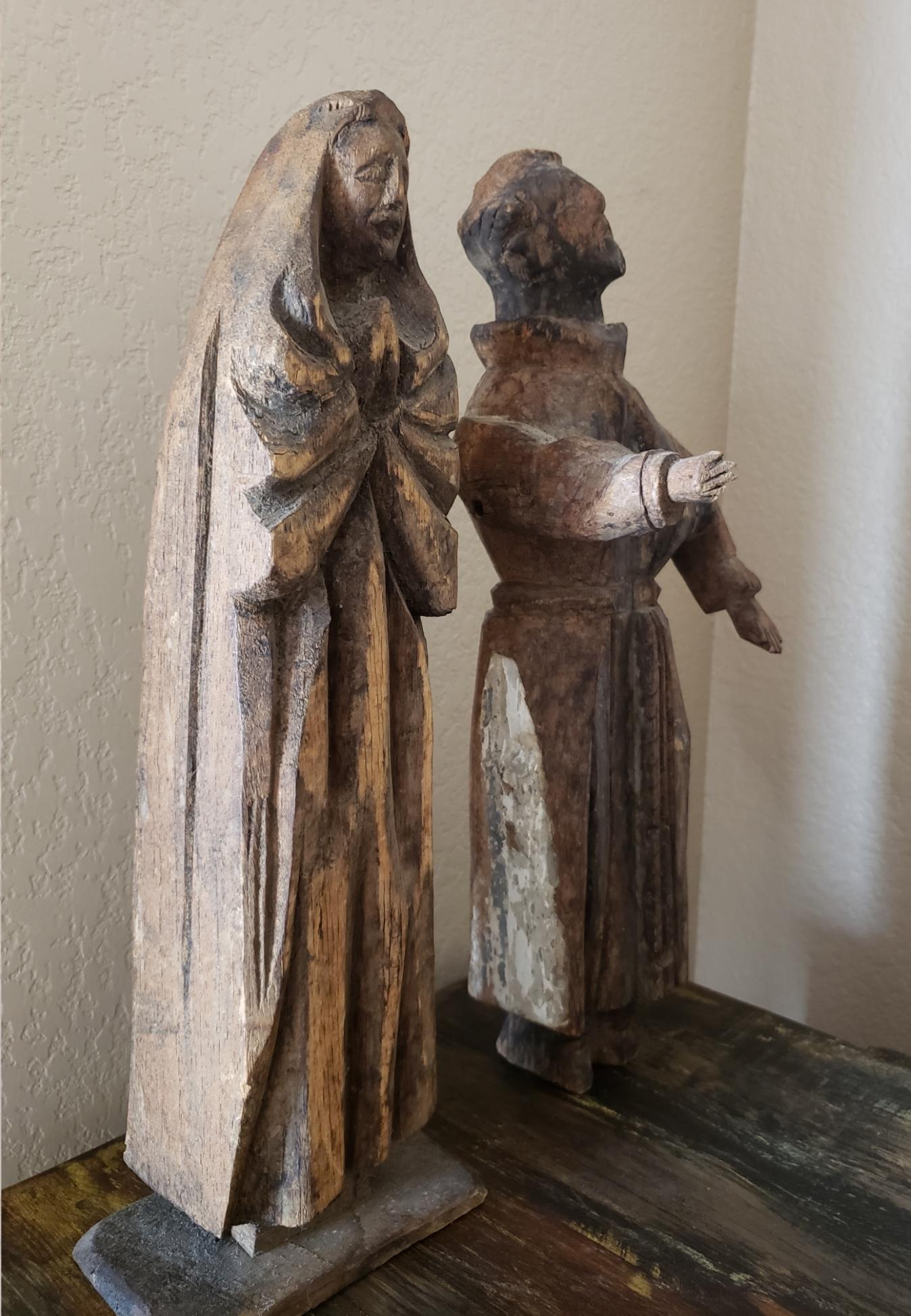 Paar große rustikale, religiös gestreifte, antike Santo-Altarfiguren aus Holz im Angebot 6