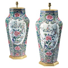 Coppia di grandi lampade da tavolo Samson floreali della fine del XIX secolo