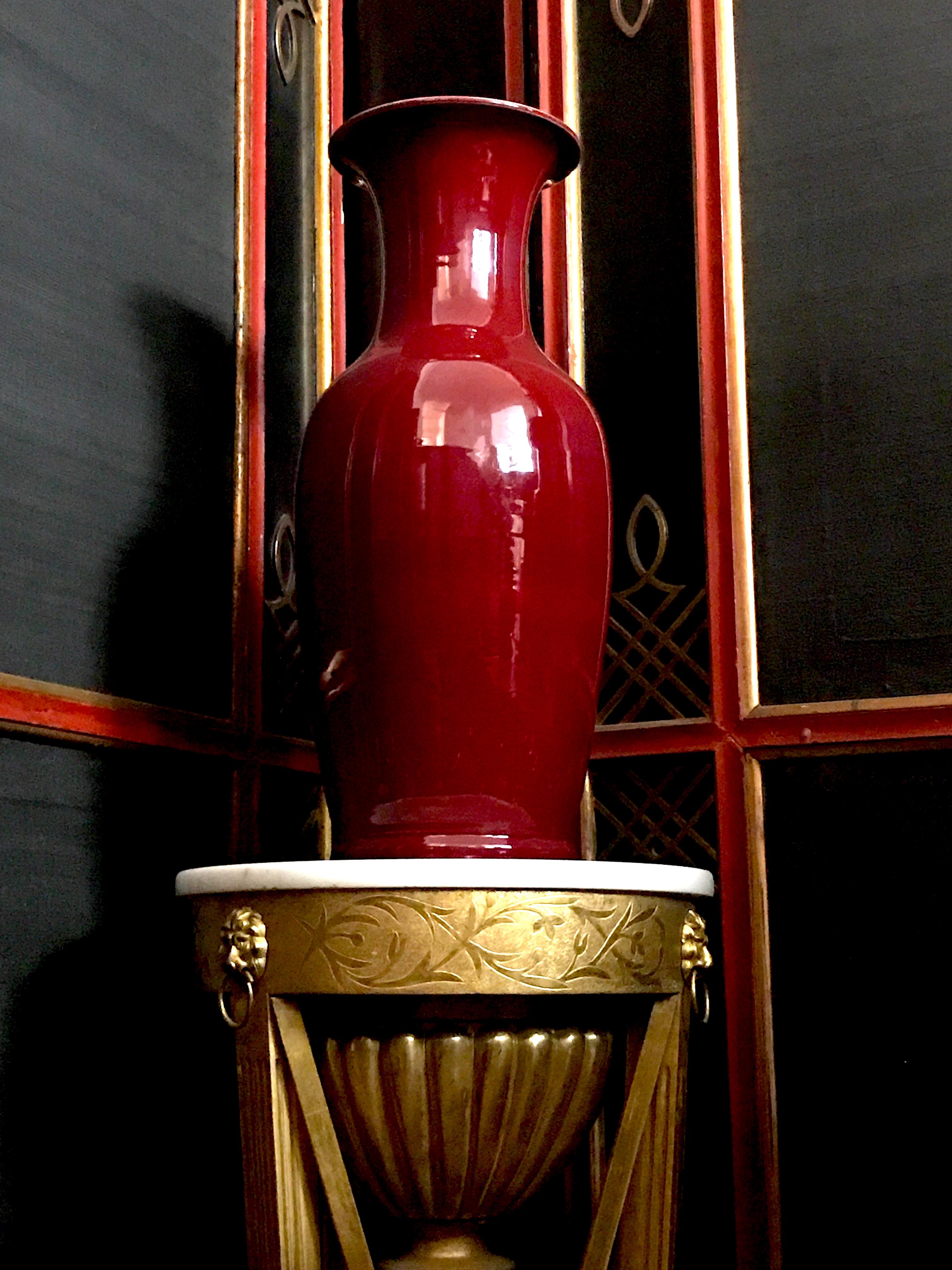 Paire de grands vases émaillés couleur sang de bœuf, début du 20ème siècle Excellent état - En vente à Rome, IT