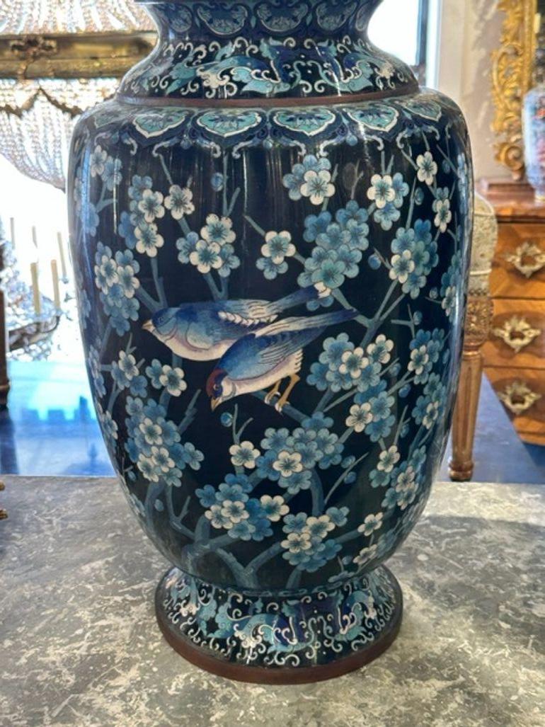 Pair of Large Scale 19th Century Chinese Cloisonne Vases In Good Condition For Sale In Dallas, TX