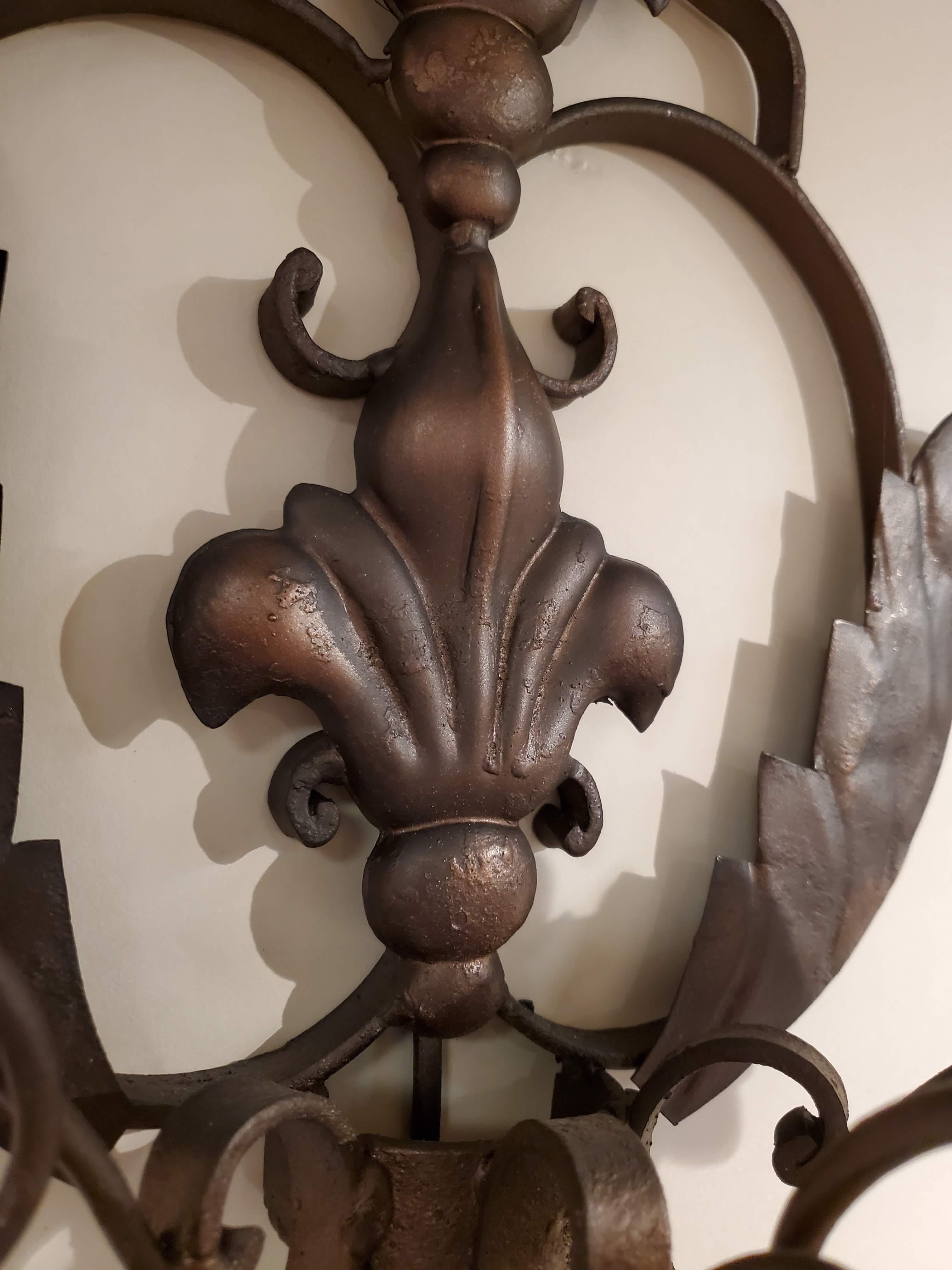 Pair of Late 19th Century Italian Hand-Forged Iron Wall Sconces For Sale 6
