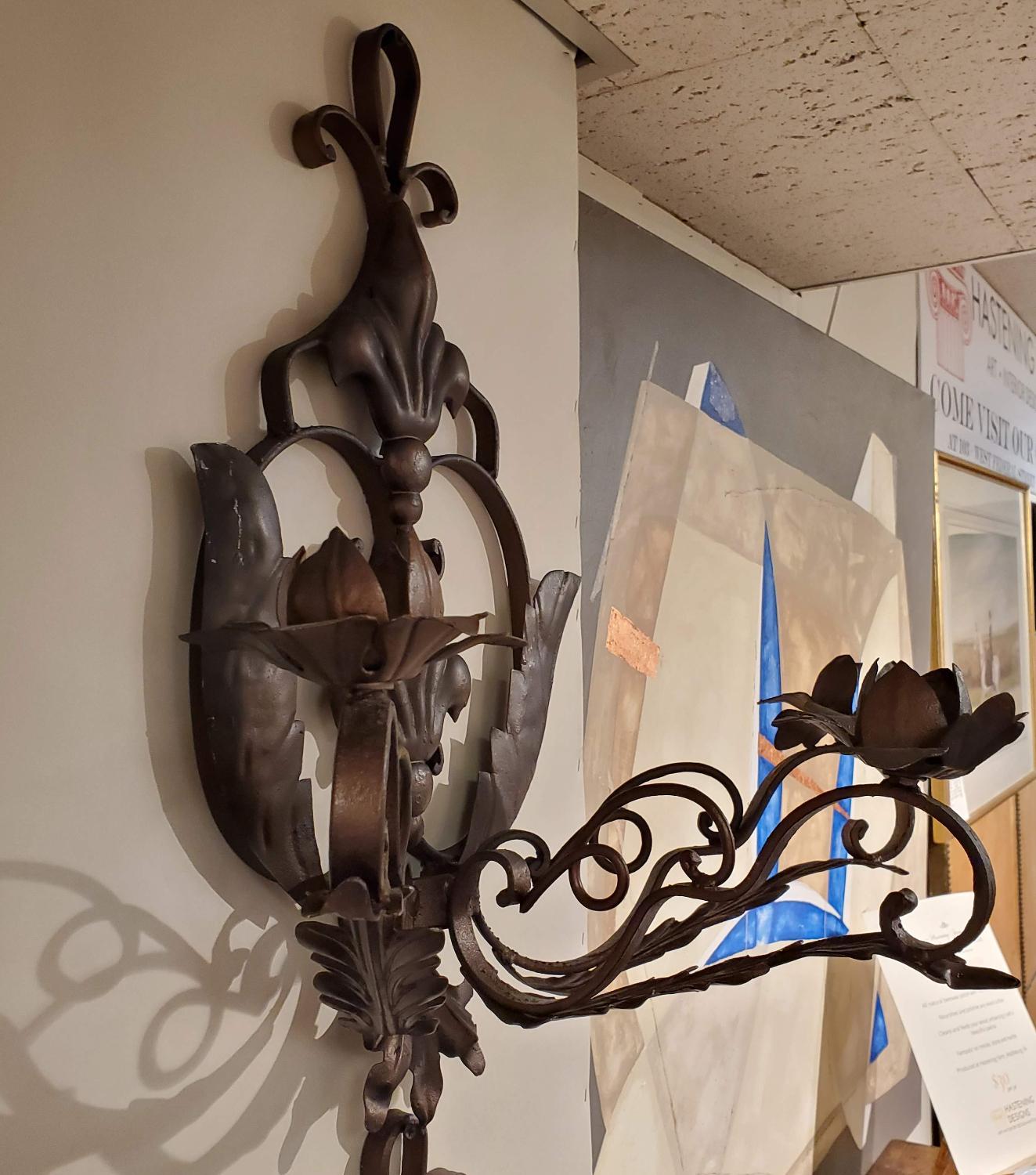 Pair of Large Scale Late 19th Century Italian Metal Wall Sconces with Leaf Motif For Sale 1