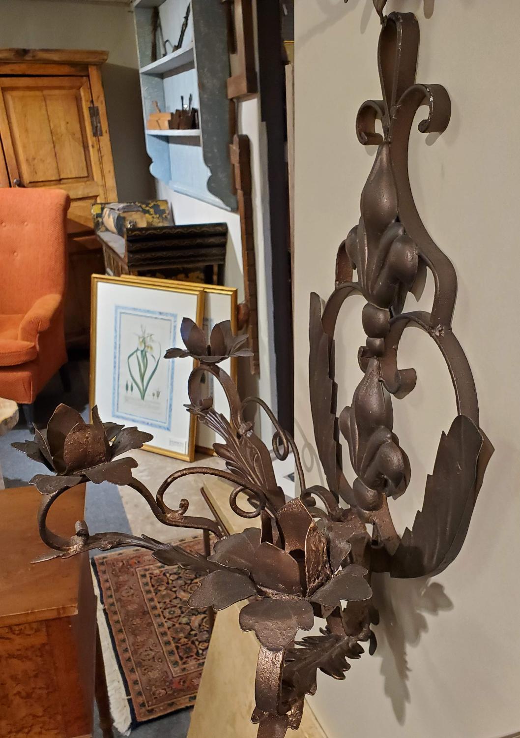 Pair of Large Scale Late 19th Century Italian Metal Wall Sconces with Leaf Motif For Sale 2