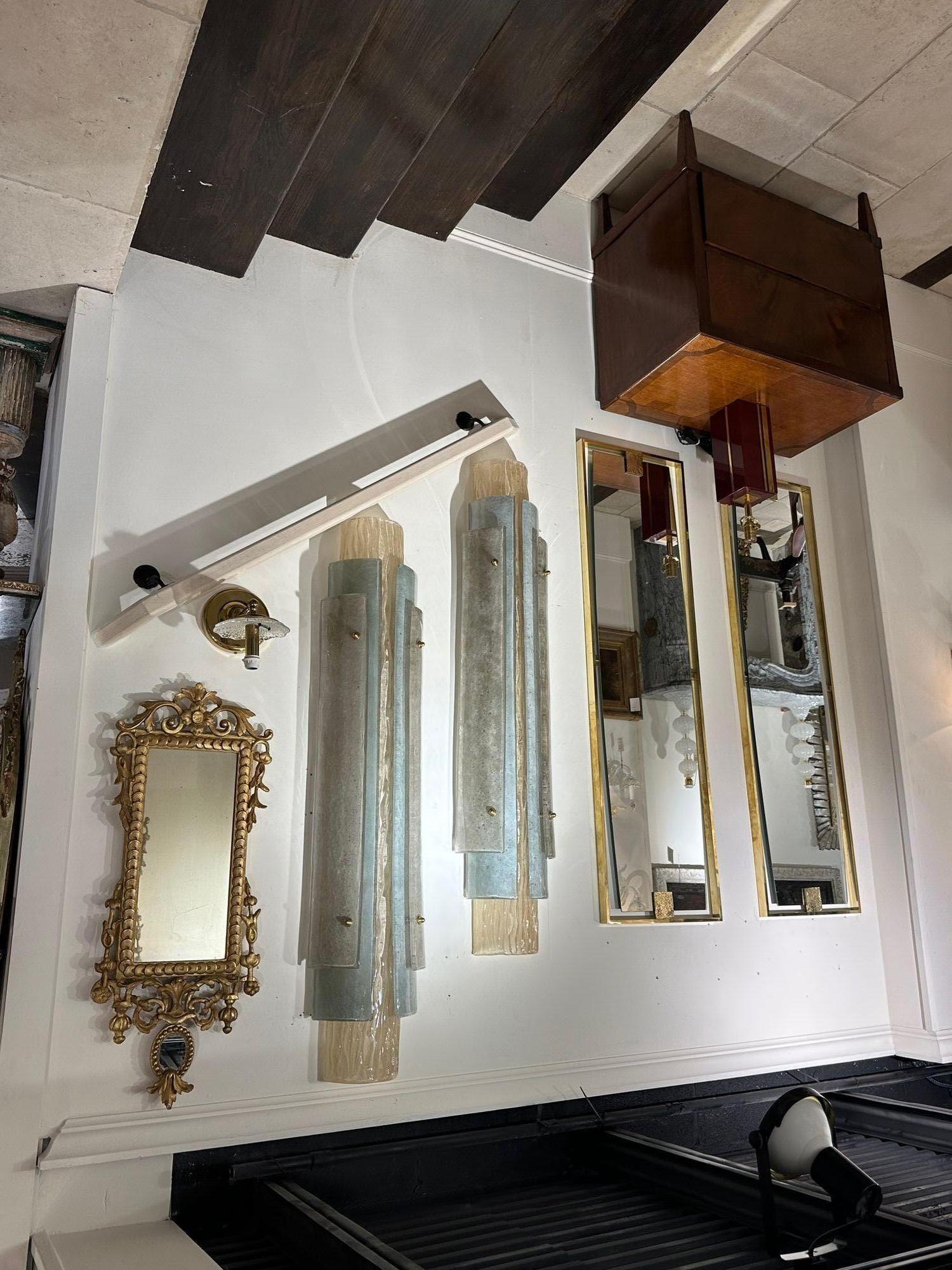 Vetro di Murano Coppia di lampade moderne a strati in vetro di Murano di grandi dimensioni in vendita