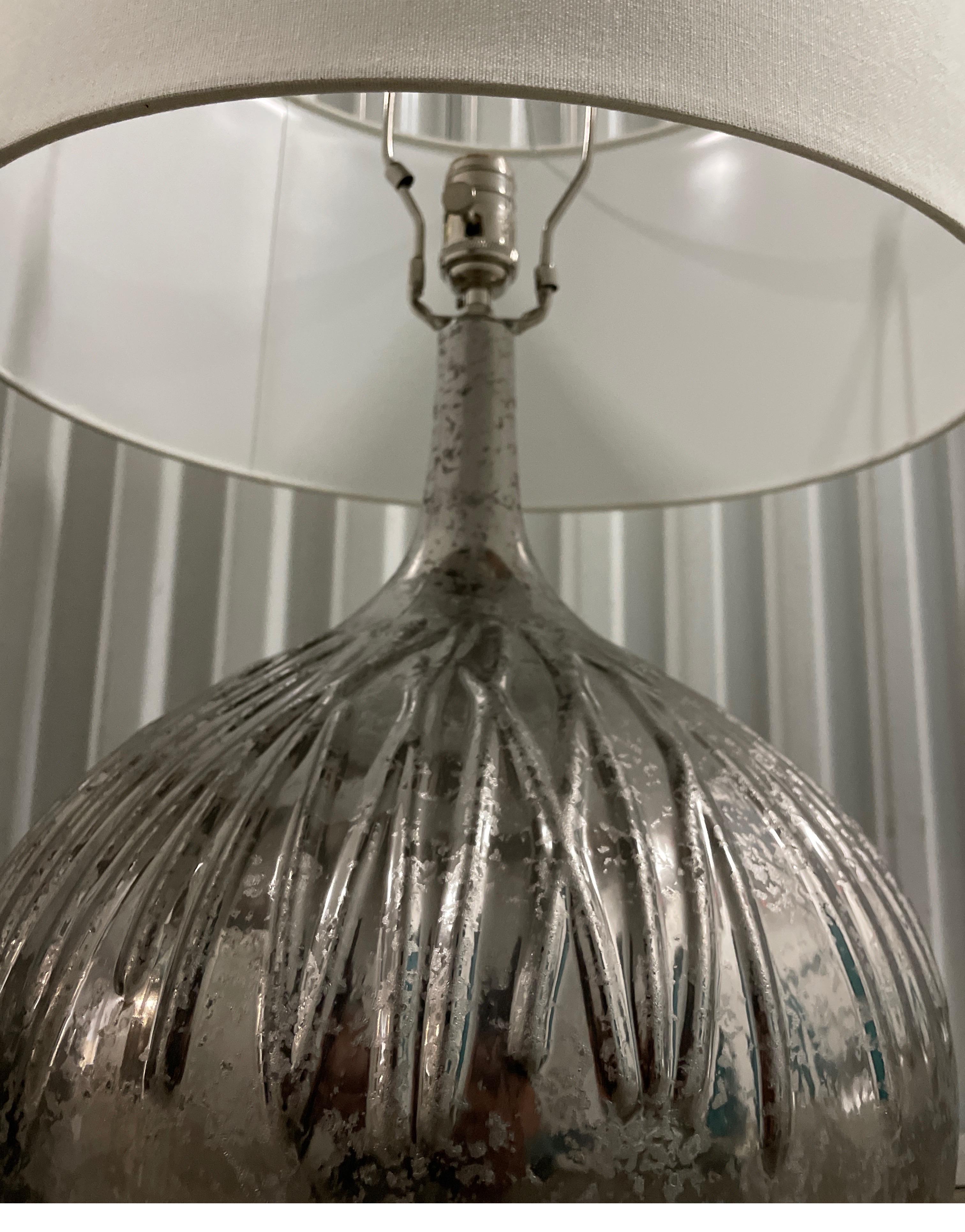 Paar großformatige organische Lampen aus Glas im Mercury-Typ im Angebot 3