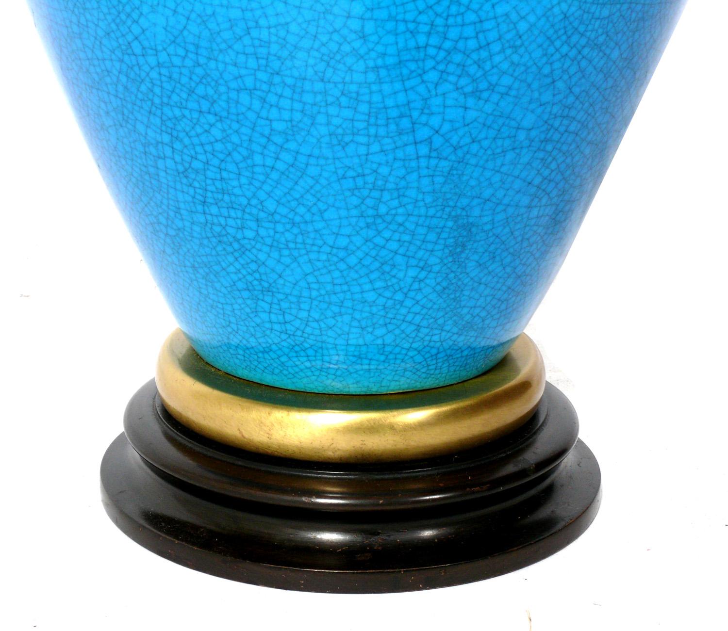 Chinoiseries Paire de grandes lampes en céramique bleu turquoise à grande échelle en vente