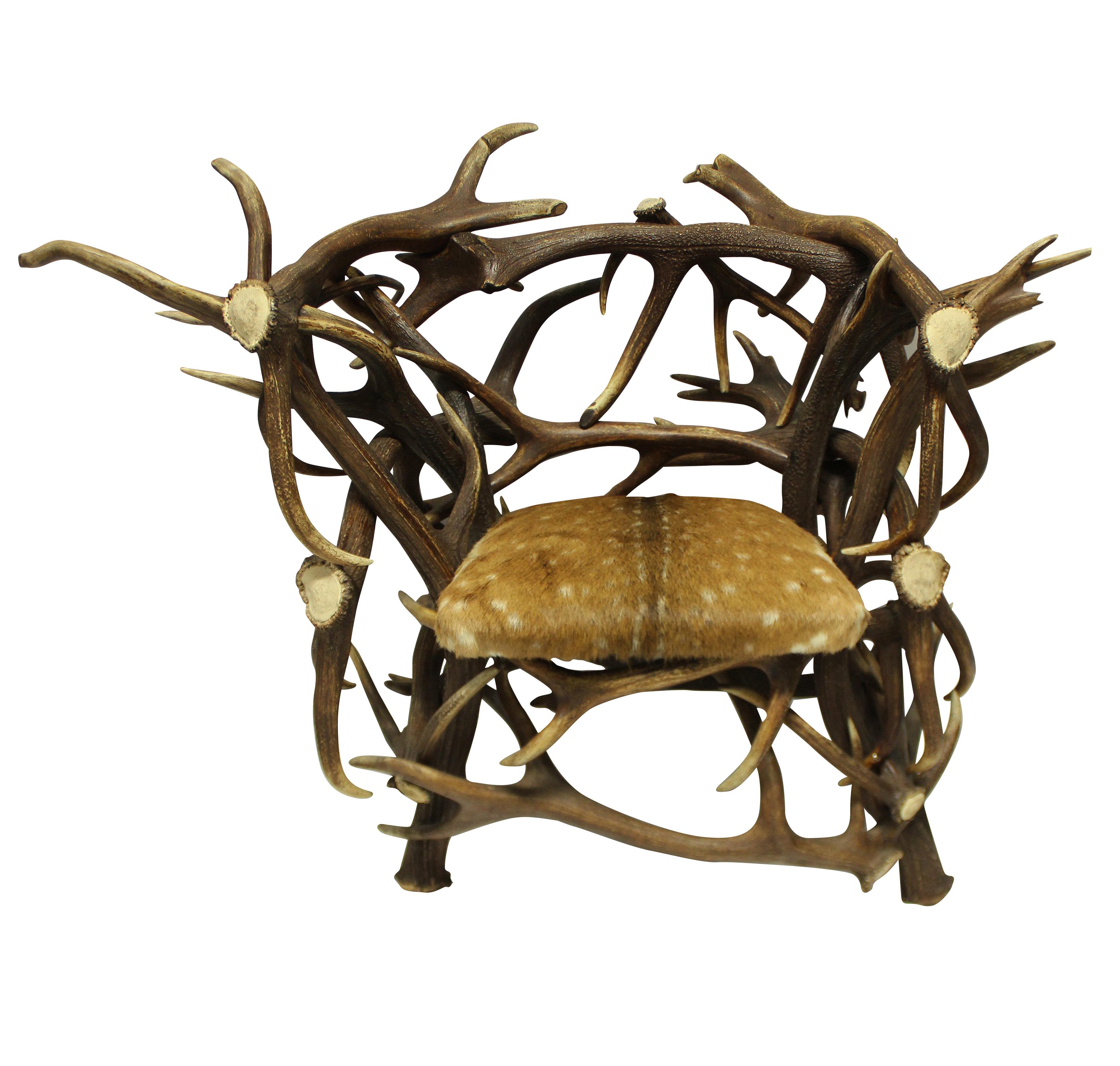 Pair of Large Scottish Antler Trophy Chairs In Good Condition In London, GB