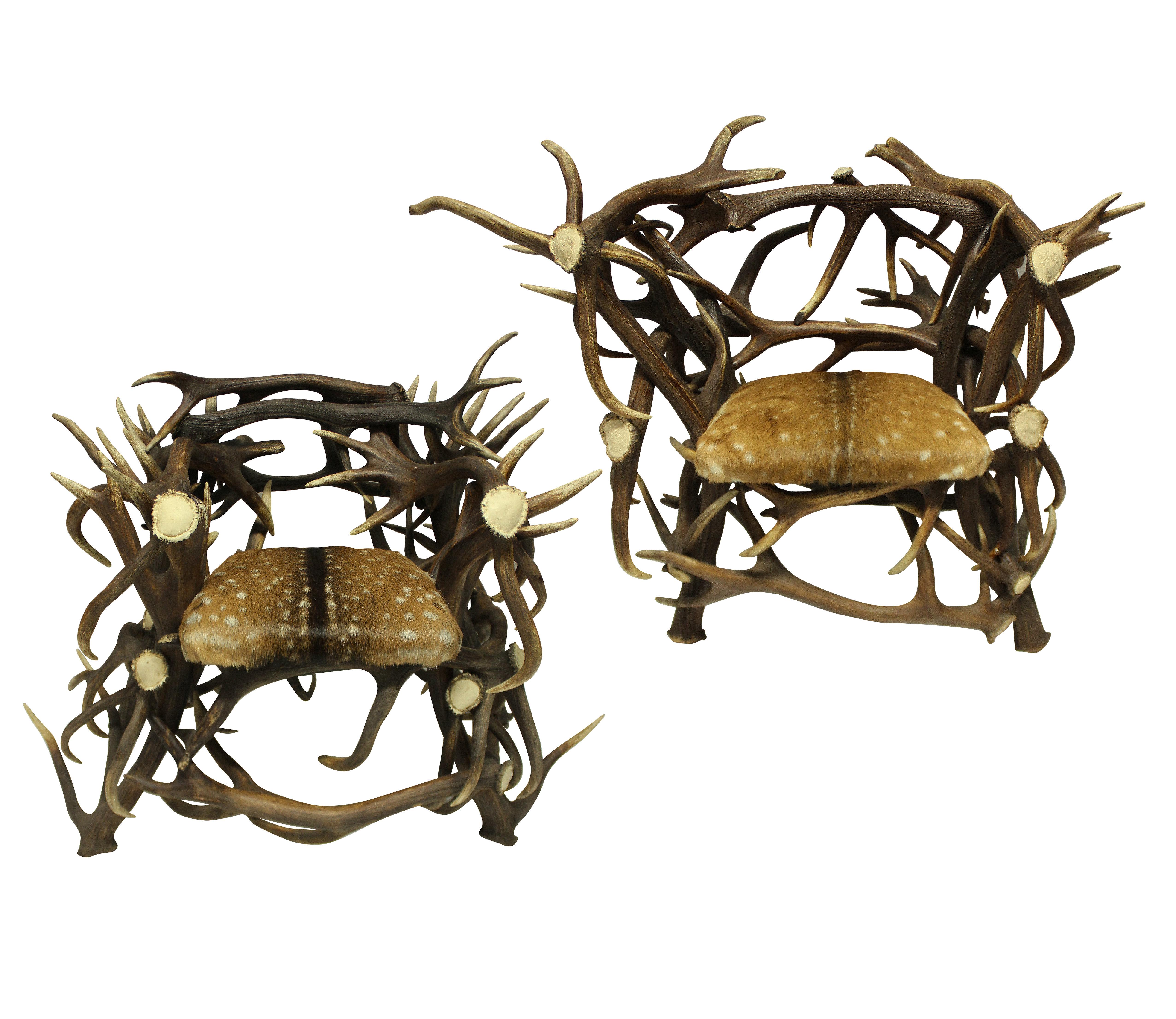 Early 20th Century Pair of Large Scottish Antler Trophy Chairs For Sale