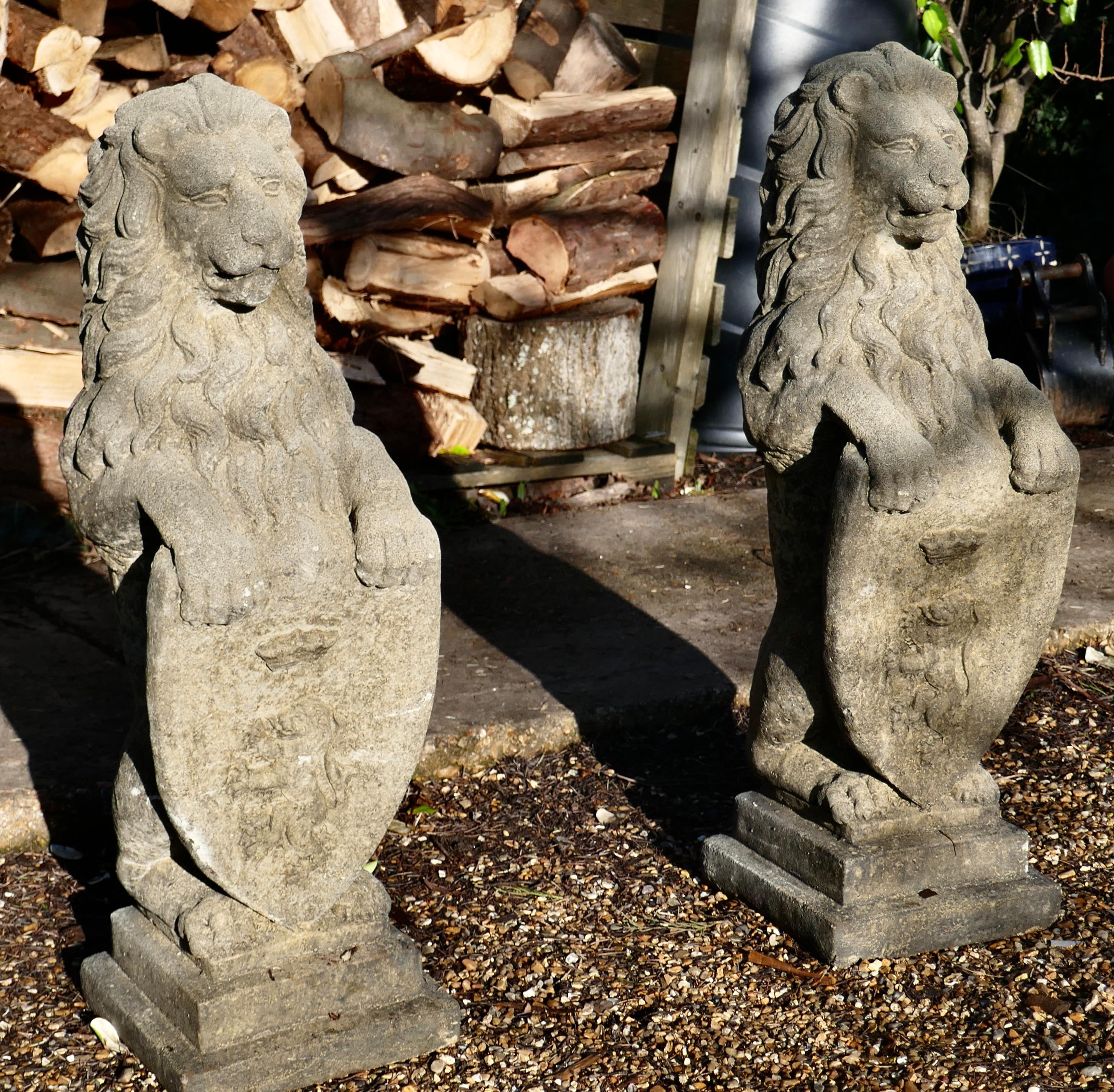 20th Century Pair of Large Sculptures of English Stone Heraldic Lions